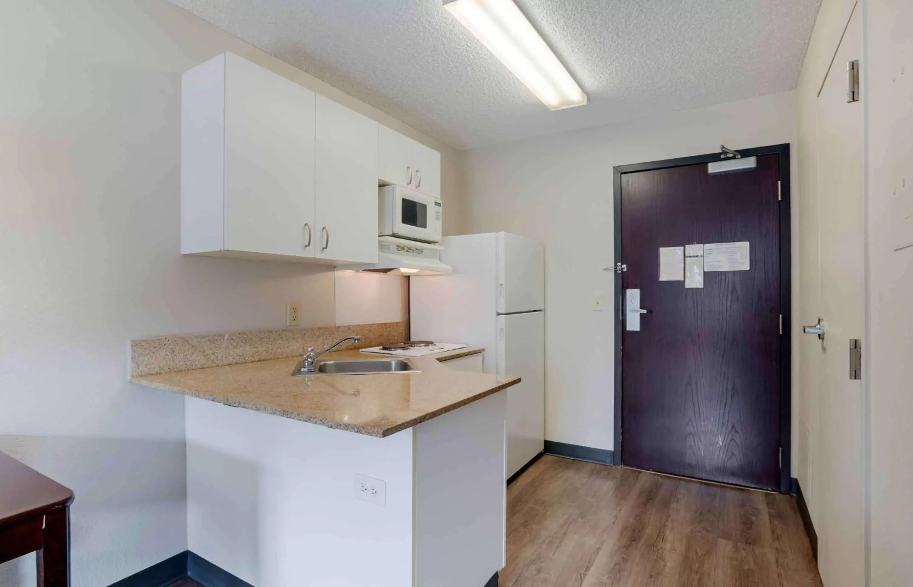 Bedroom, Kitchen/Kitchenette in Extended Stay America Suites - Los Angeles - Torrance Blvd