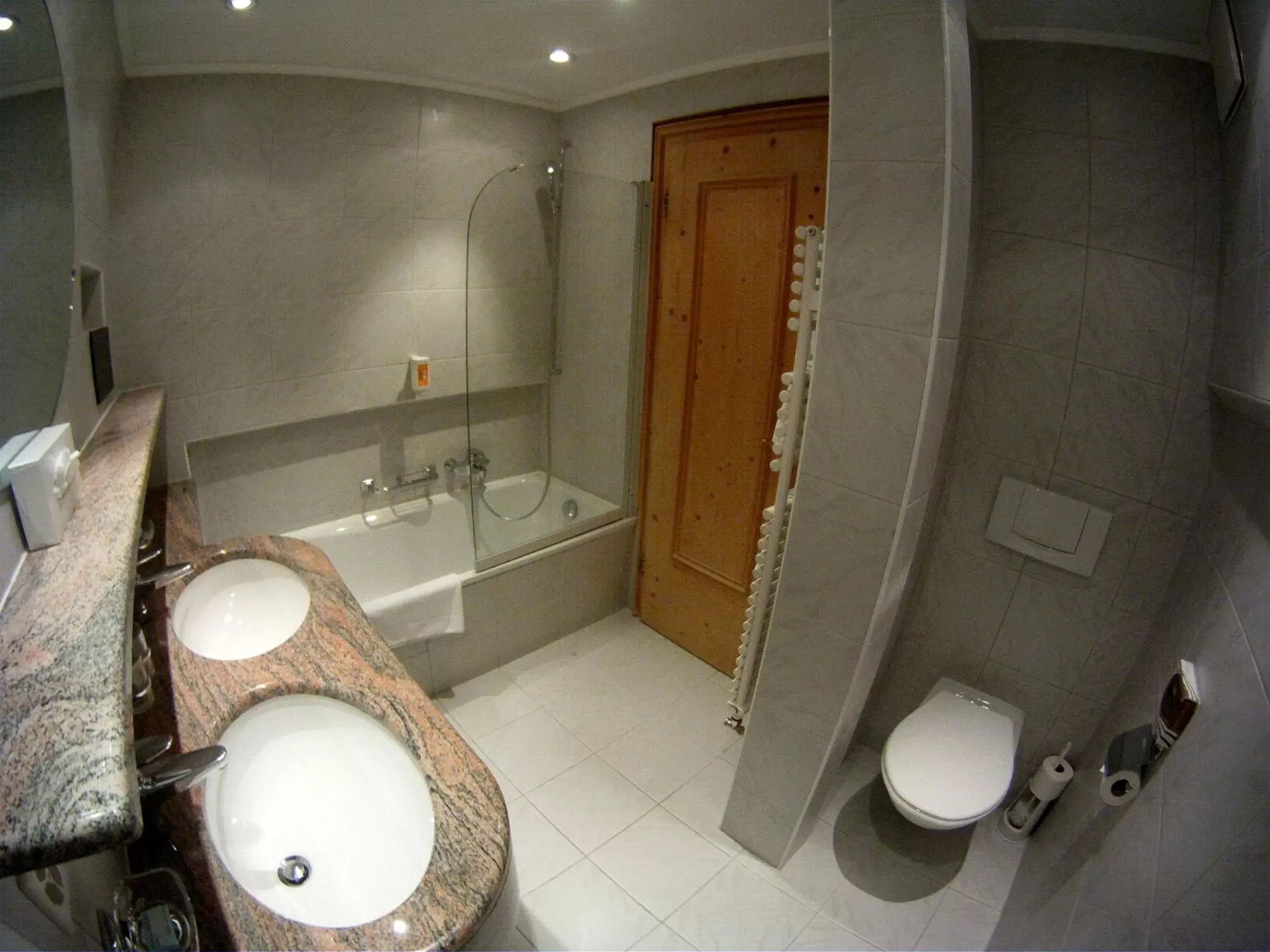 Bathroom in Hotel Bären
