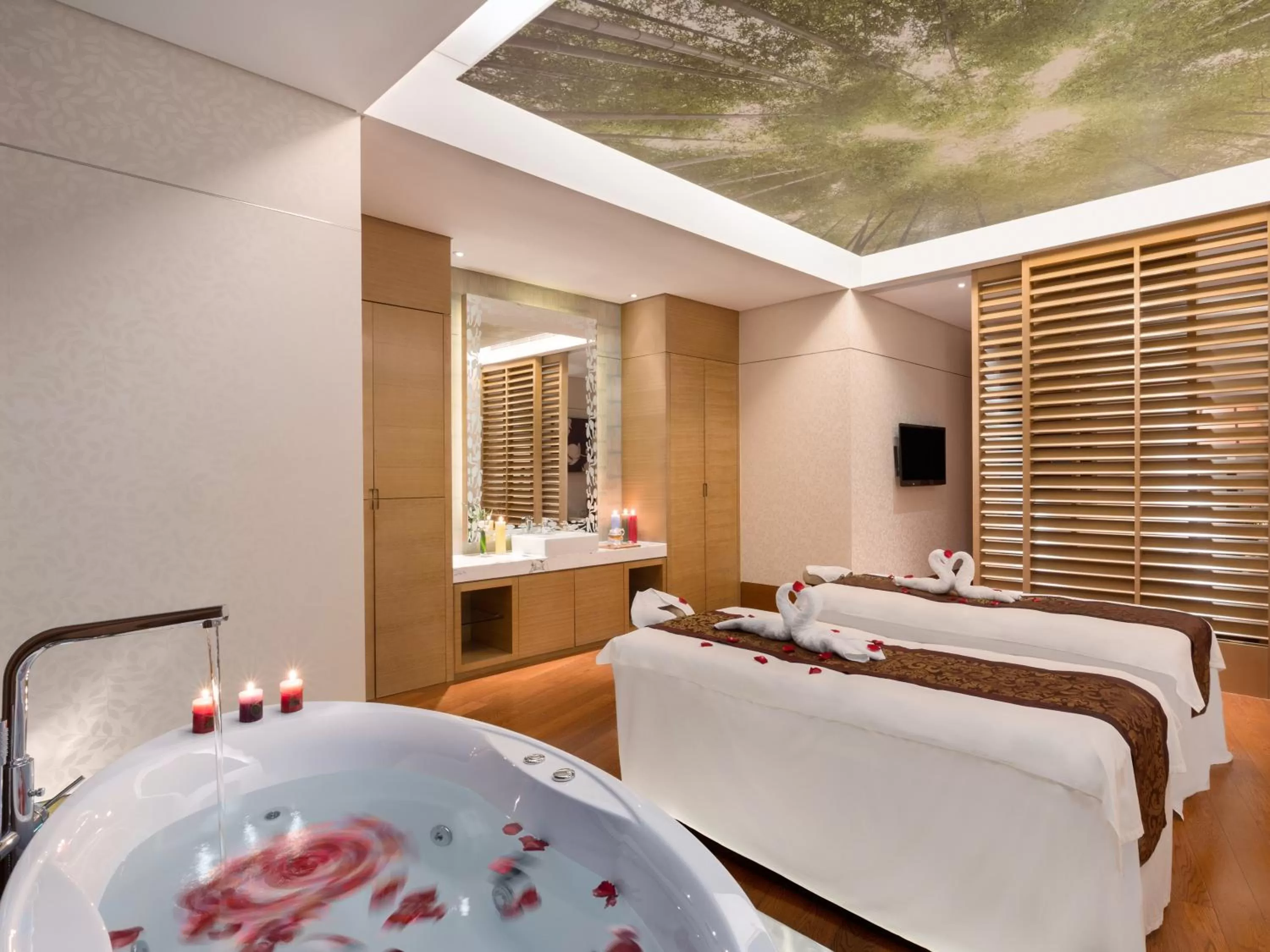 Spa and wellness centre/facilities, Bed in Kempinski Hotel Chongqing - Complimentary 500ml Home-Brewed beer voucher upon check-in