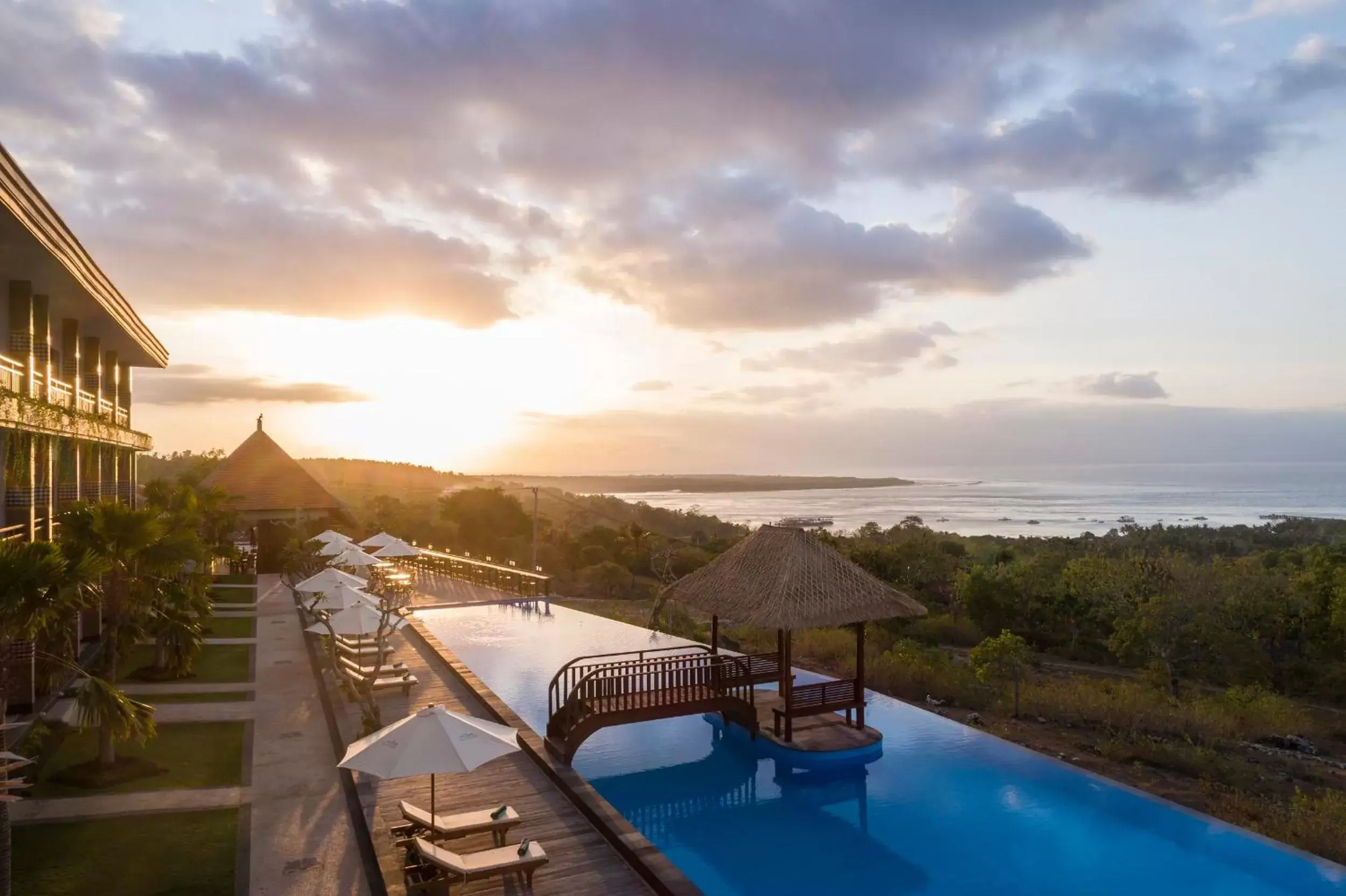 Bird's eye view, Swimming Pool in Semabu Hills Hotel Nusa Penida