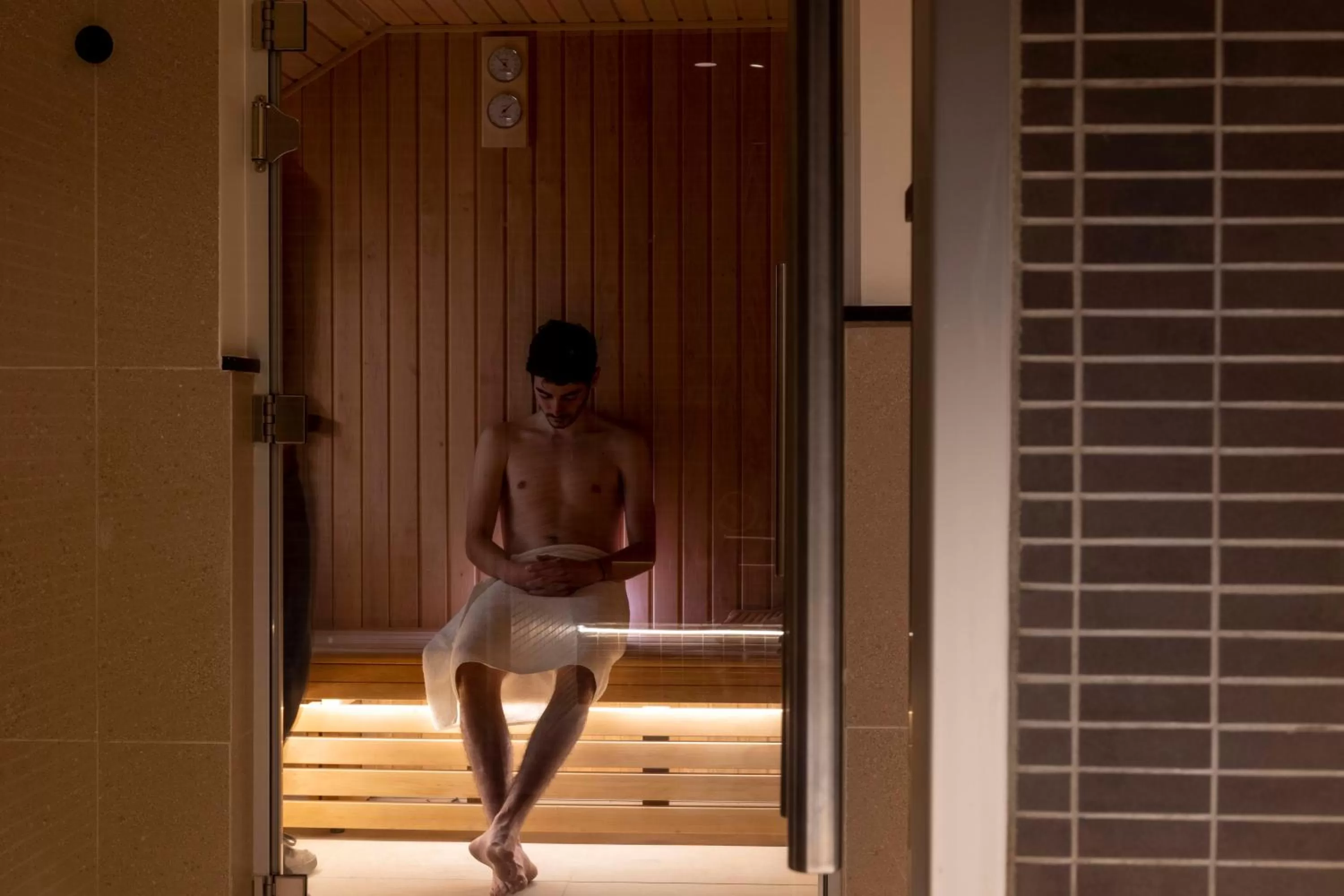 Steam room in Hotel Le 37 Bis