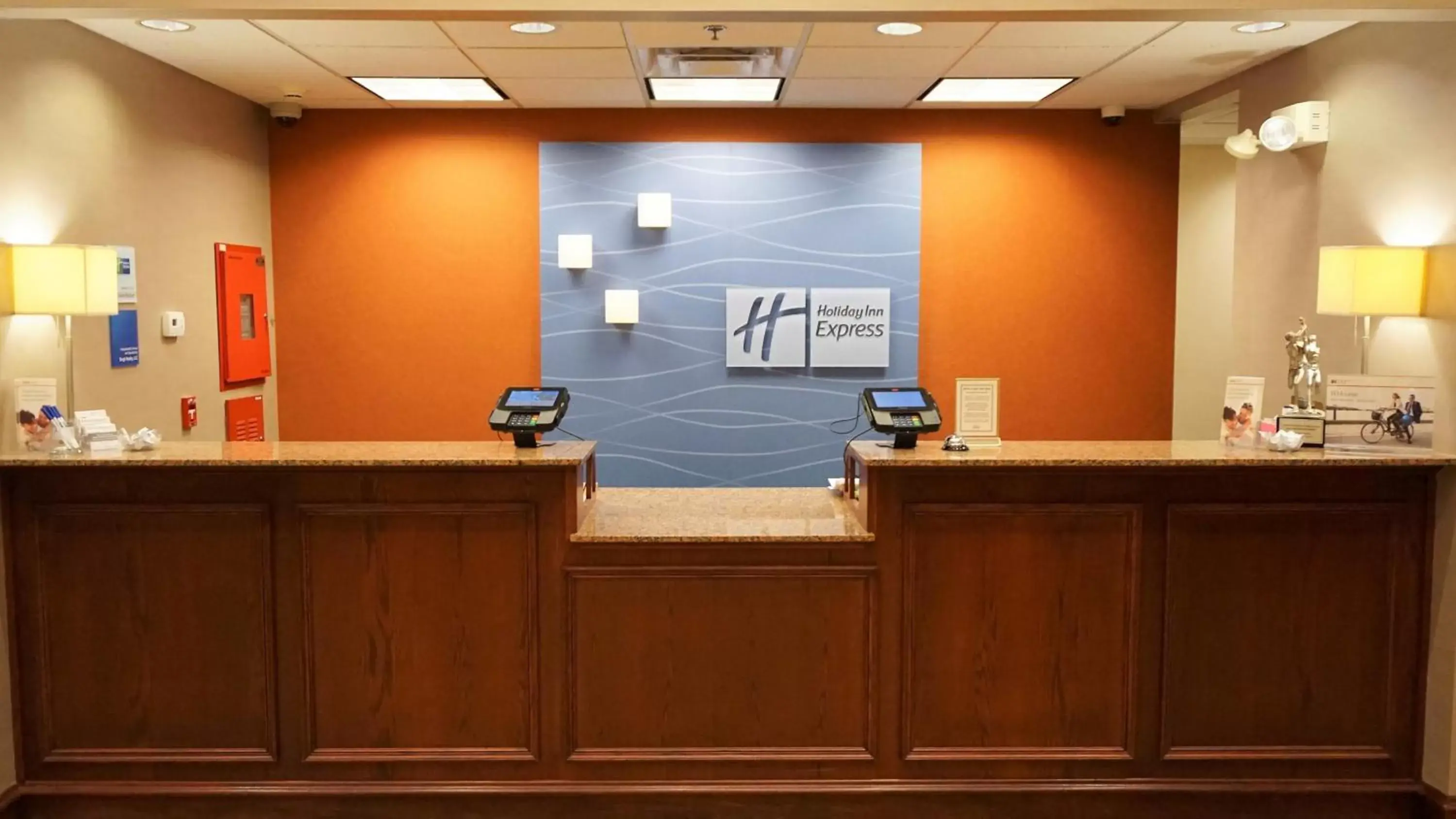 Property building, Lobby/Reception in Holiday Inn Express & Suites Gibson, an IHG Hotel