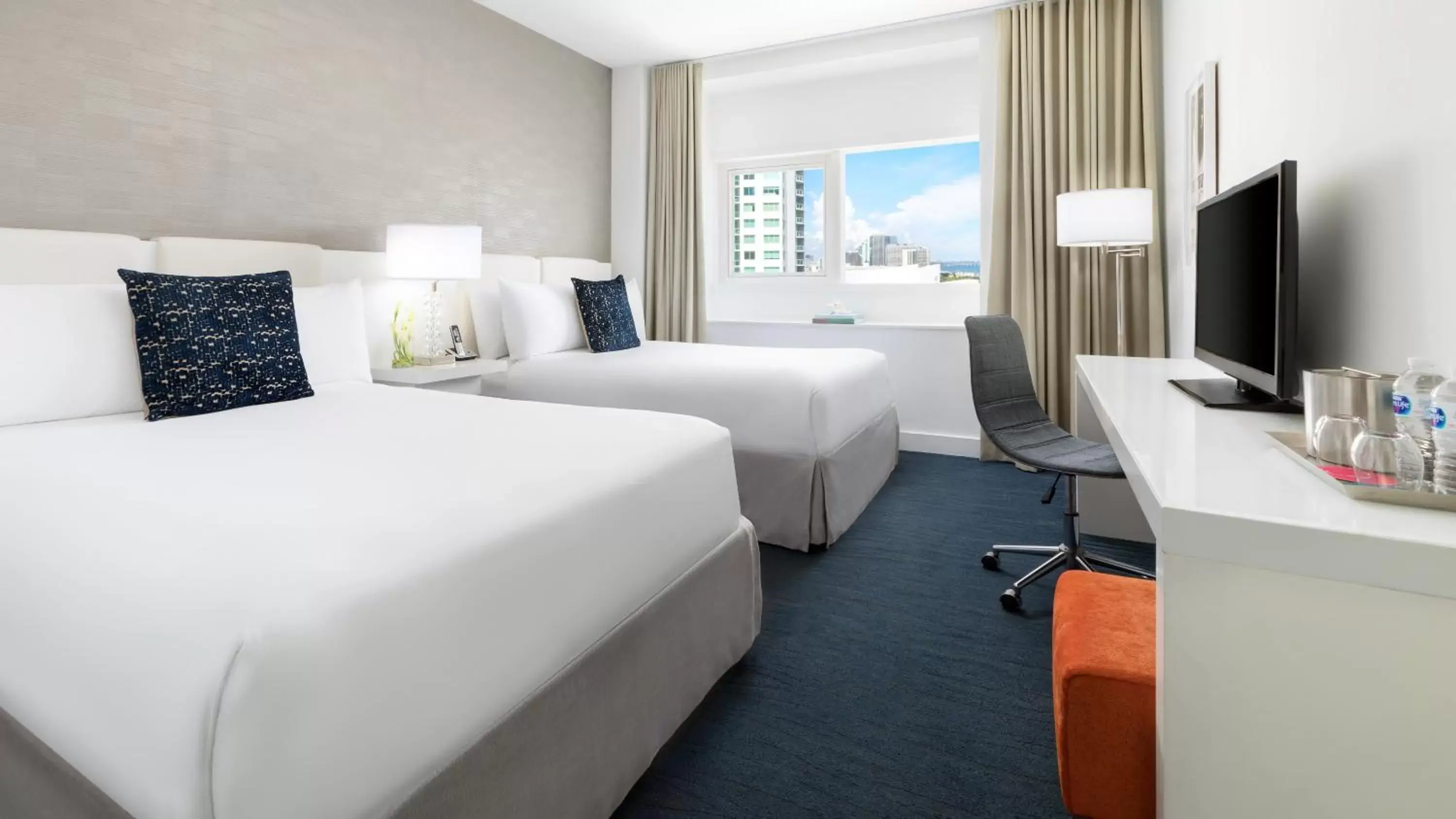 Photo of the whole room, Bed in YVE Hotel Miami