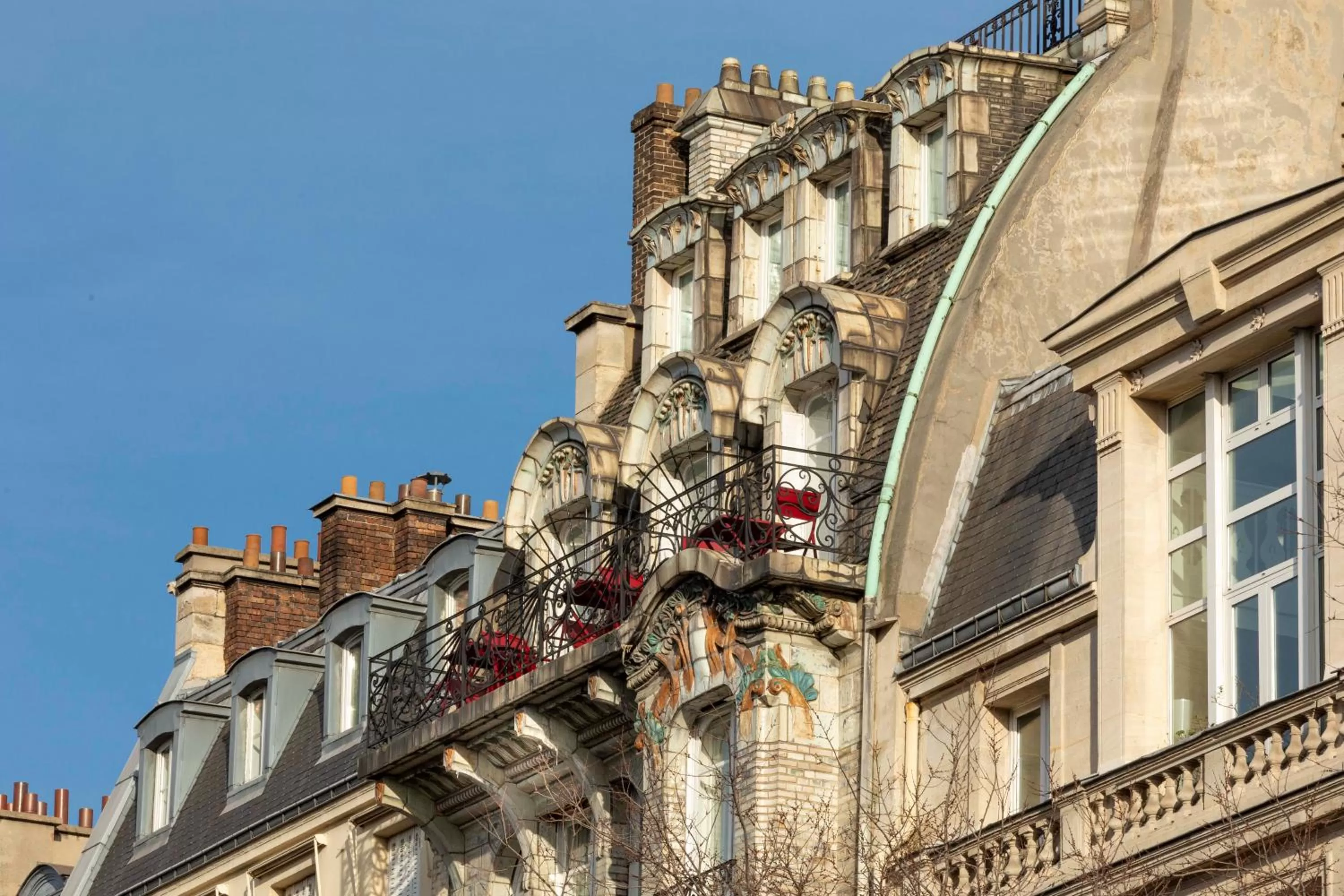Property building in Elysées Ceramic