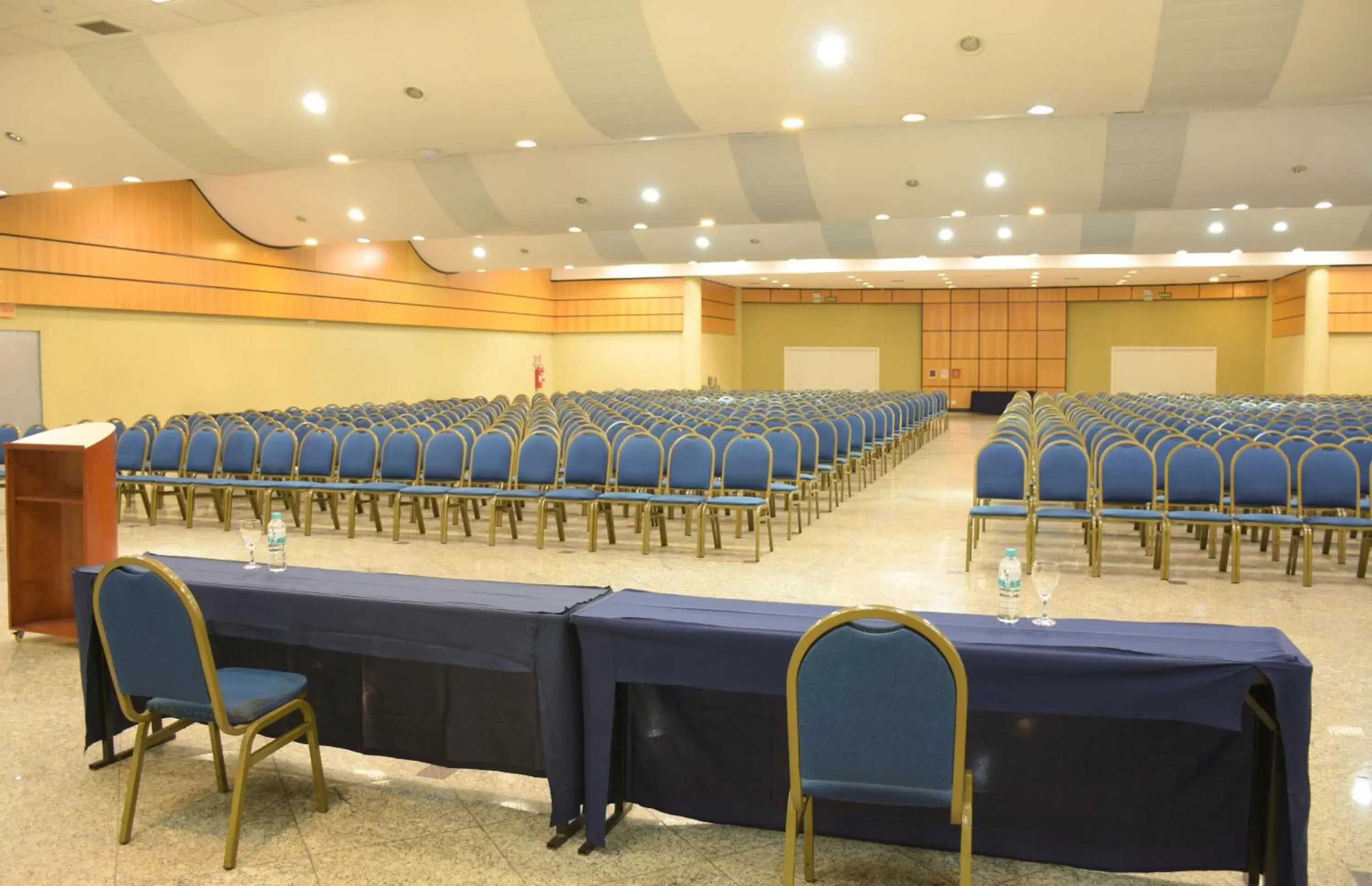 Meeting/conference room in Golden Park Internacional Foz & Convenções