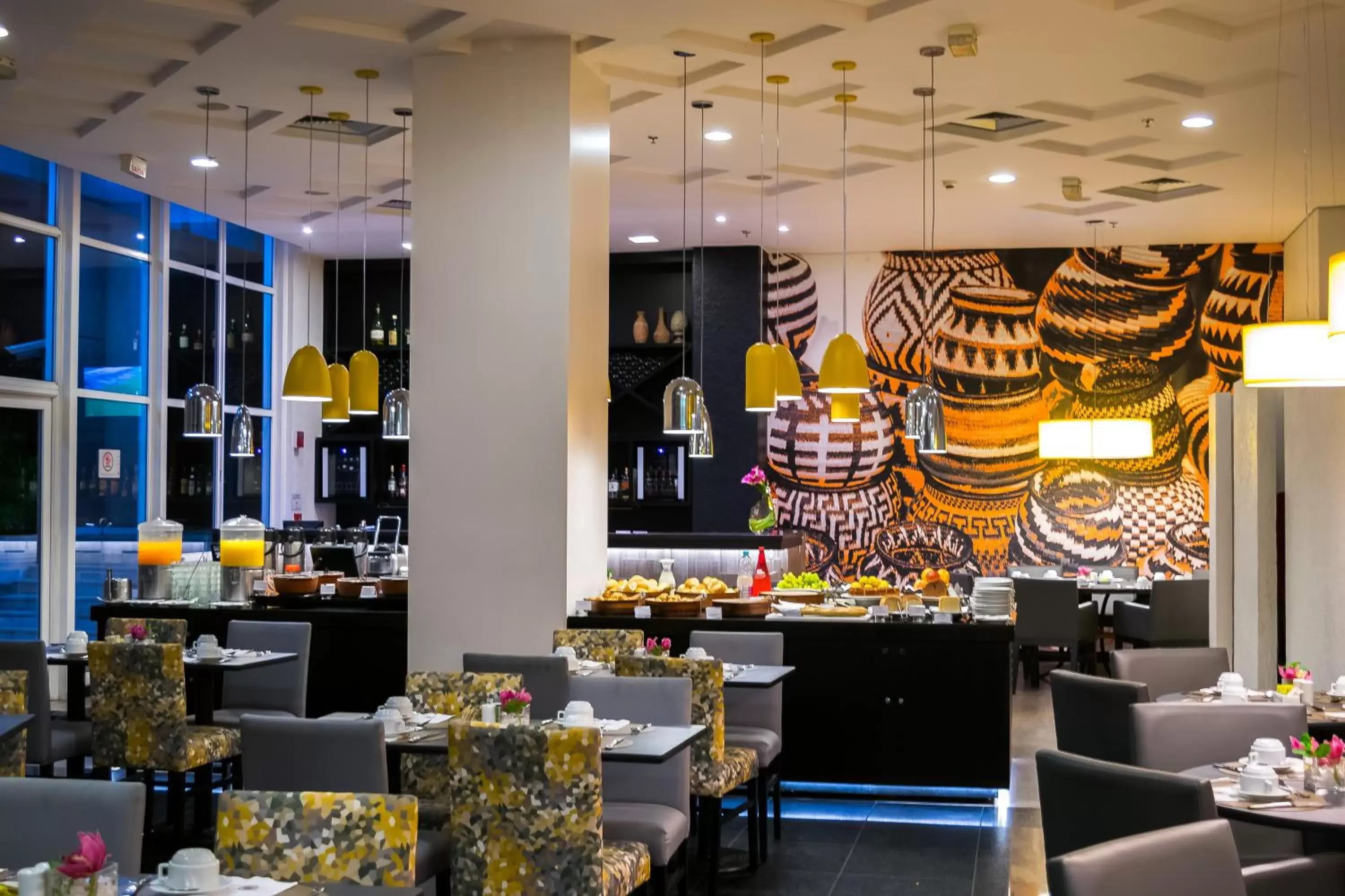 Restaurant/places to eat in Mercure Guarulhos Aeroporto Restaurant/places to eat in Mercure Guarulhos Aeroporto