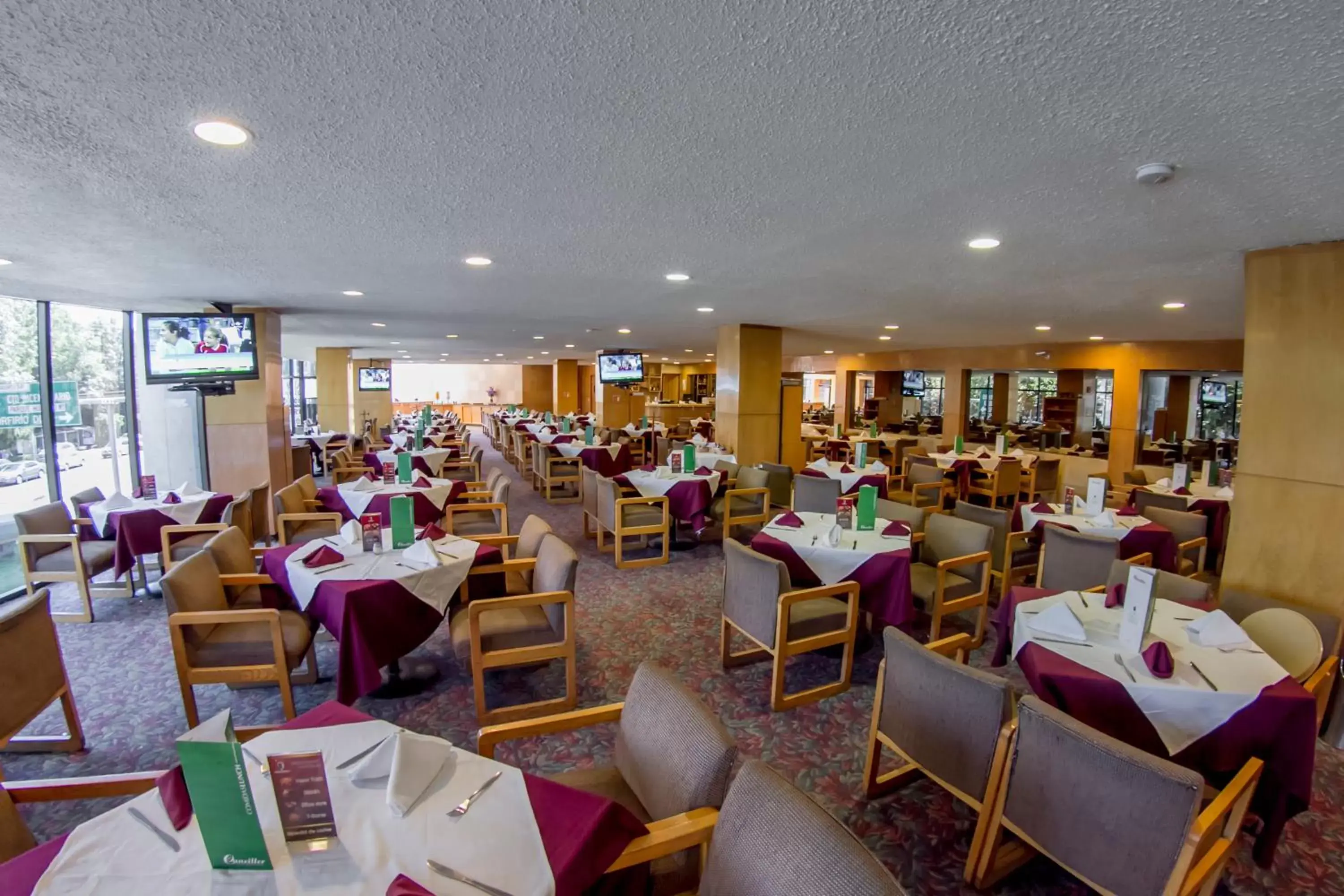 Restaurant/places to eat in El Diplomatico Restaurant/places to eat in El Diplomatico