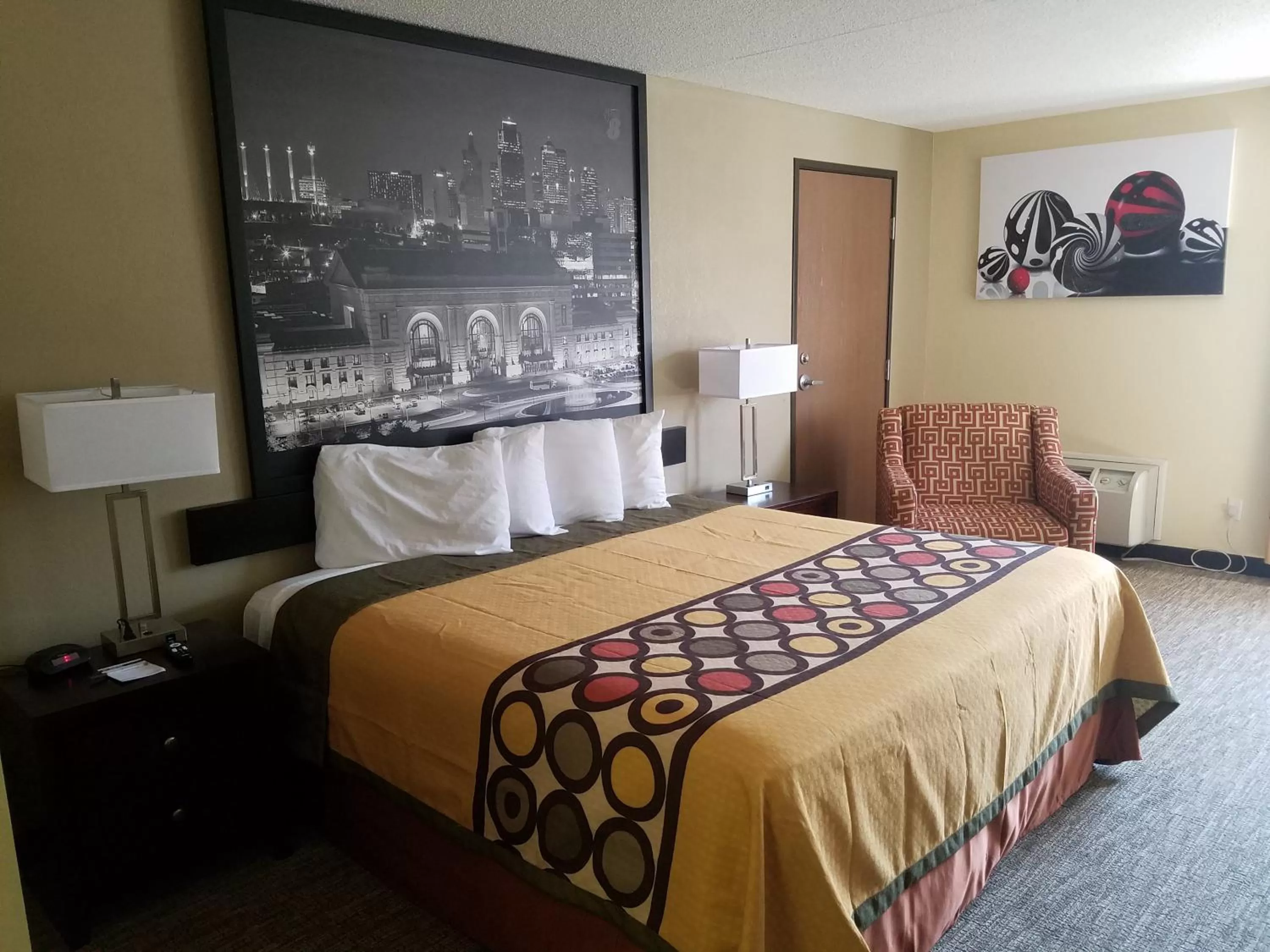 Bed in Super 8 by Wyndham Wichita North