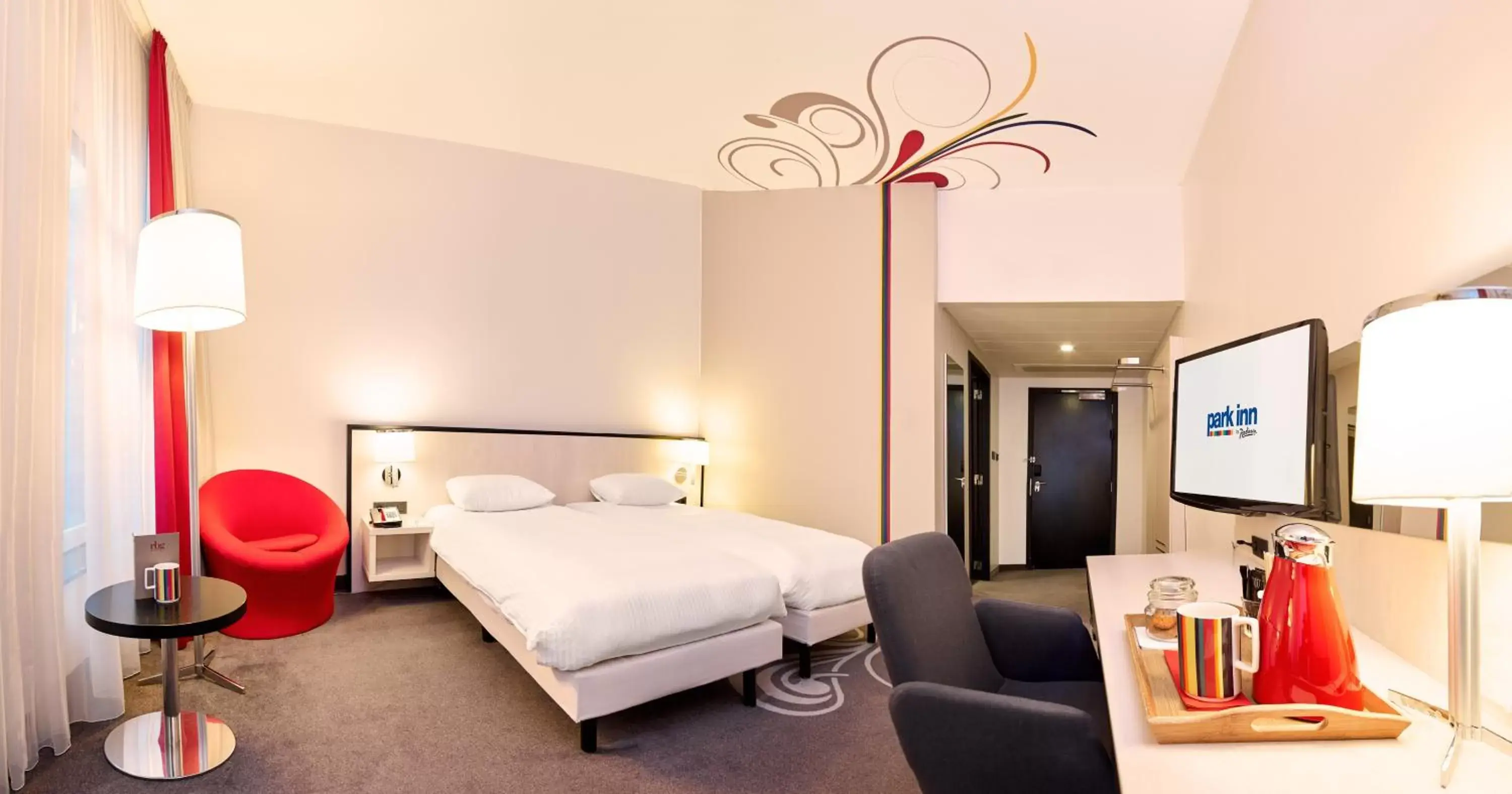 Bed in Hotel Park Inn by Radisson Brussels Midi