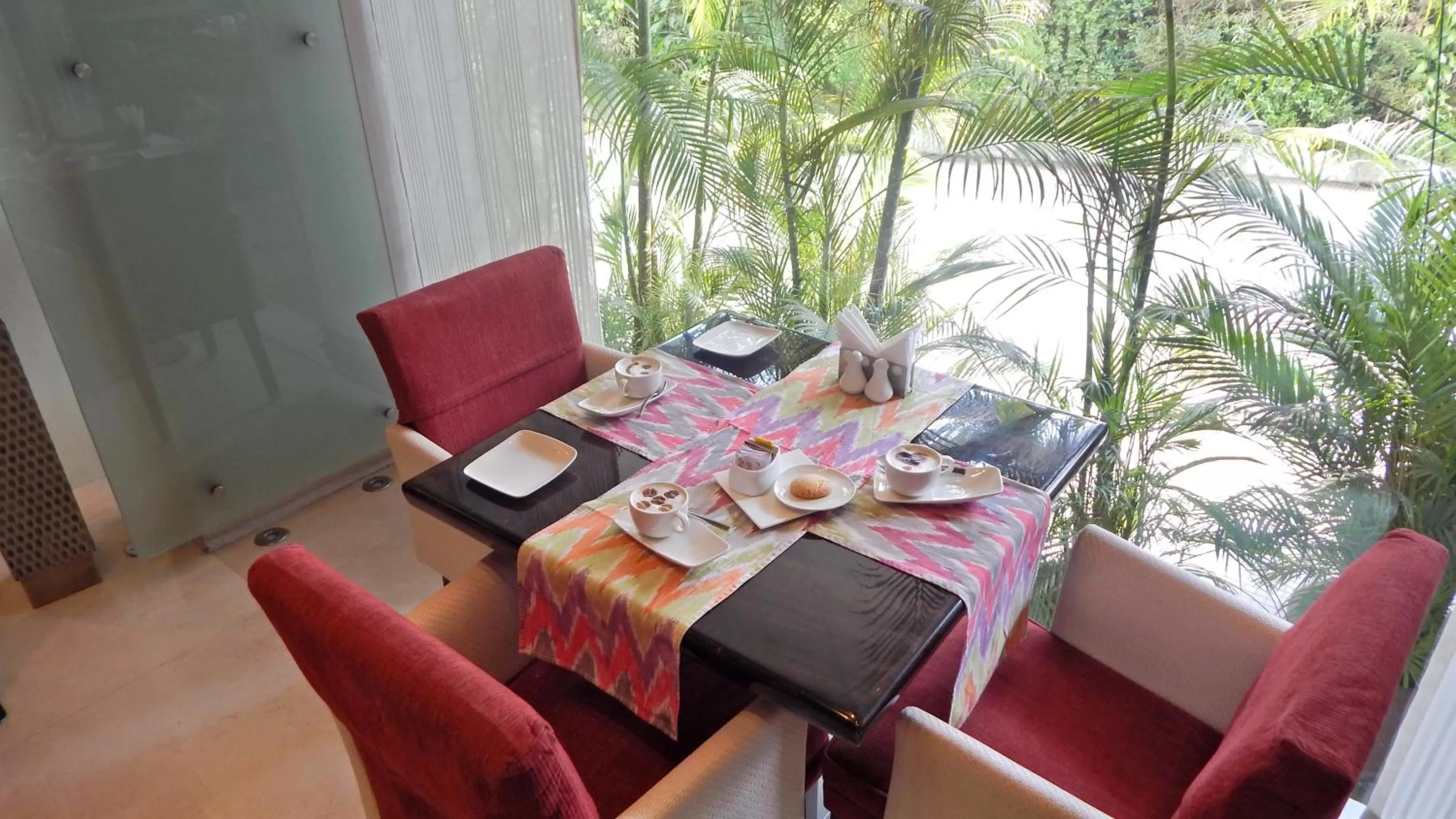 Restaurant/places to eat in Mirage Hotel, Mumbai International Airport