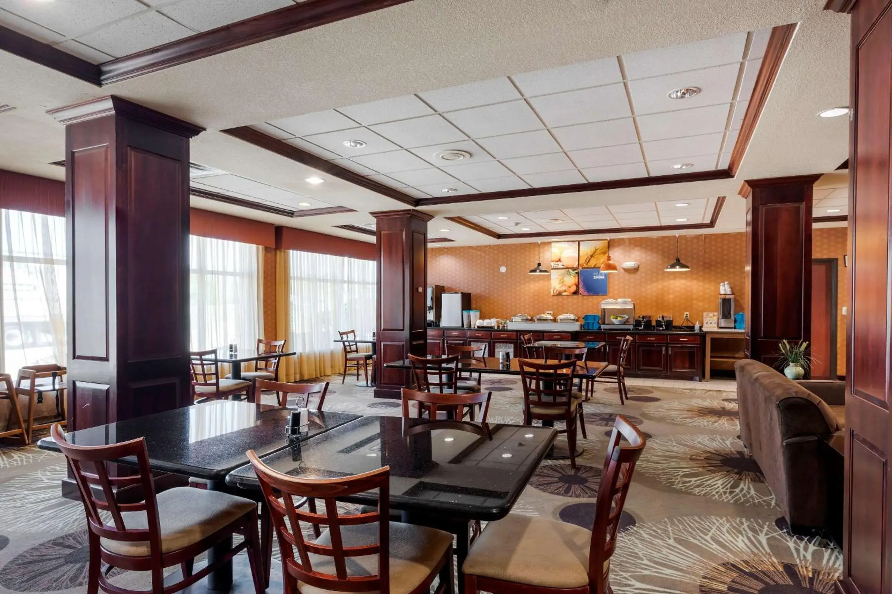 Breakfast, Restaurant/Places to Eat in Comfort Inn & Suites Denison - Lake Texoma Breakfast, Restaurant/Places to Eat in Comfort Inn & Suites Denison - Lake Texoma