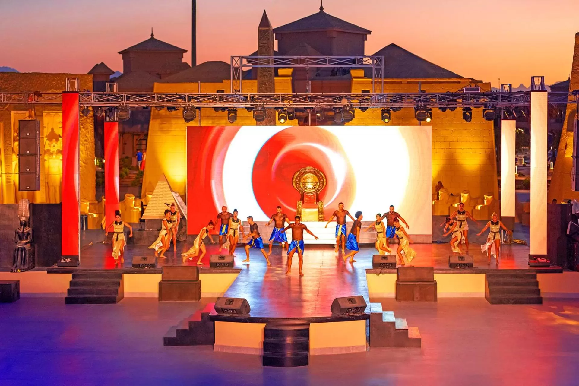 Entertainment in Neverland City Hurghada - Pickalbatros