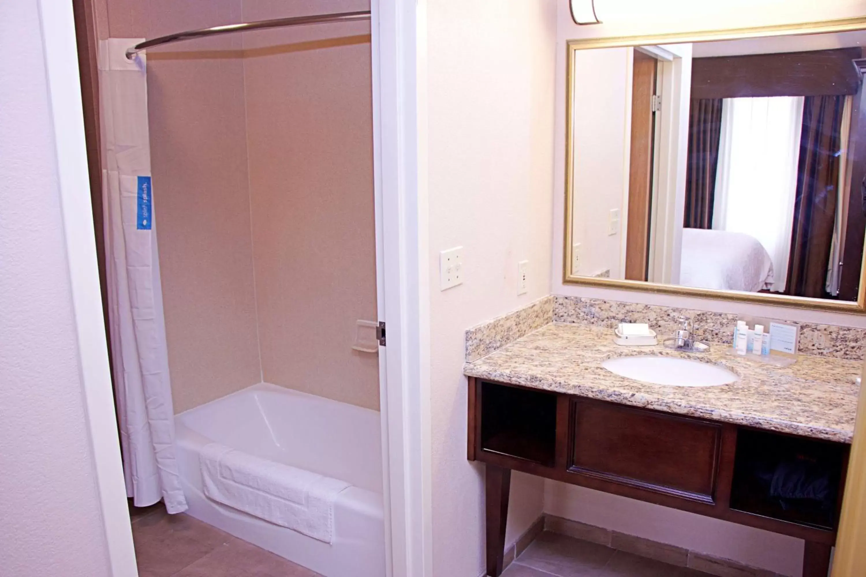 Bathroom in Hampton Inn & Suites Scottsbluff