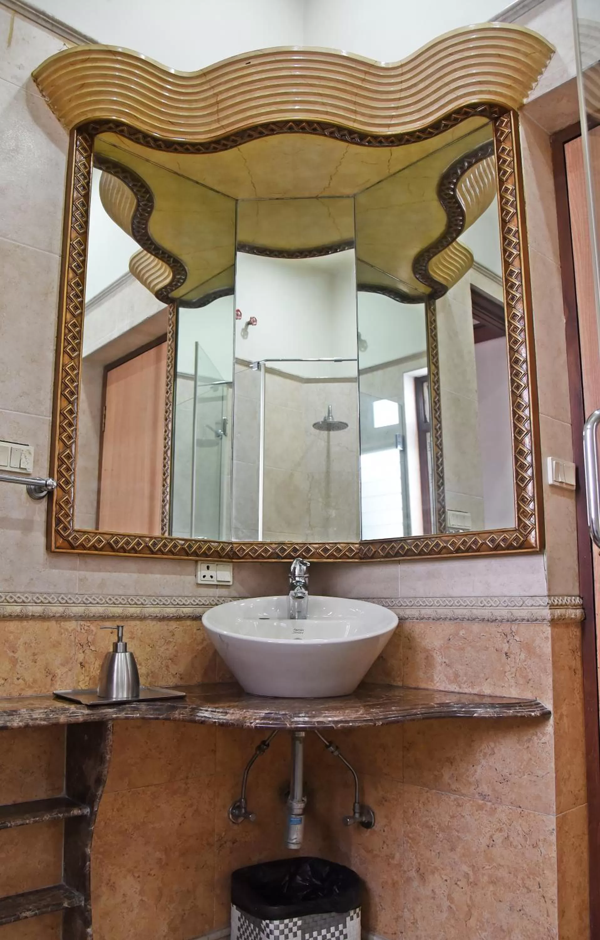 Bathroom in The Moira - Bed and Breakfast
