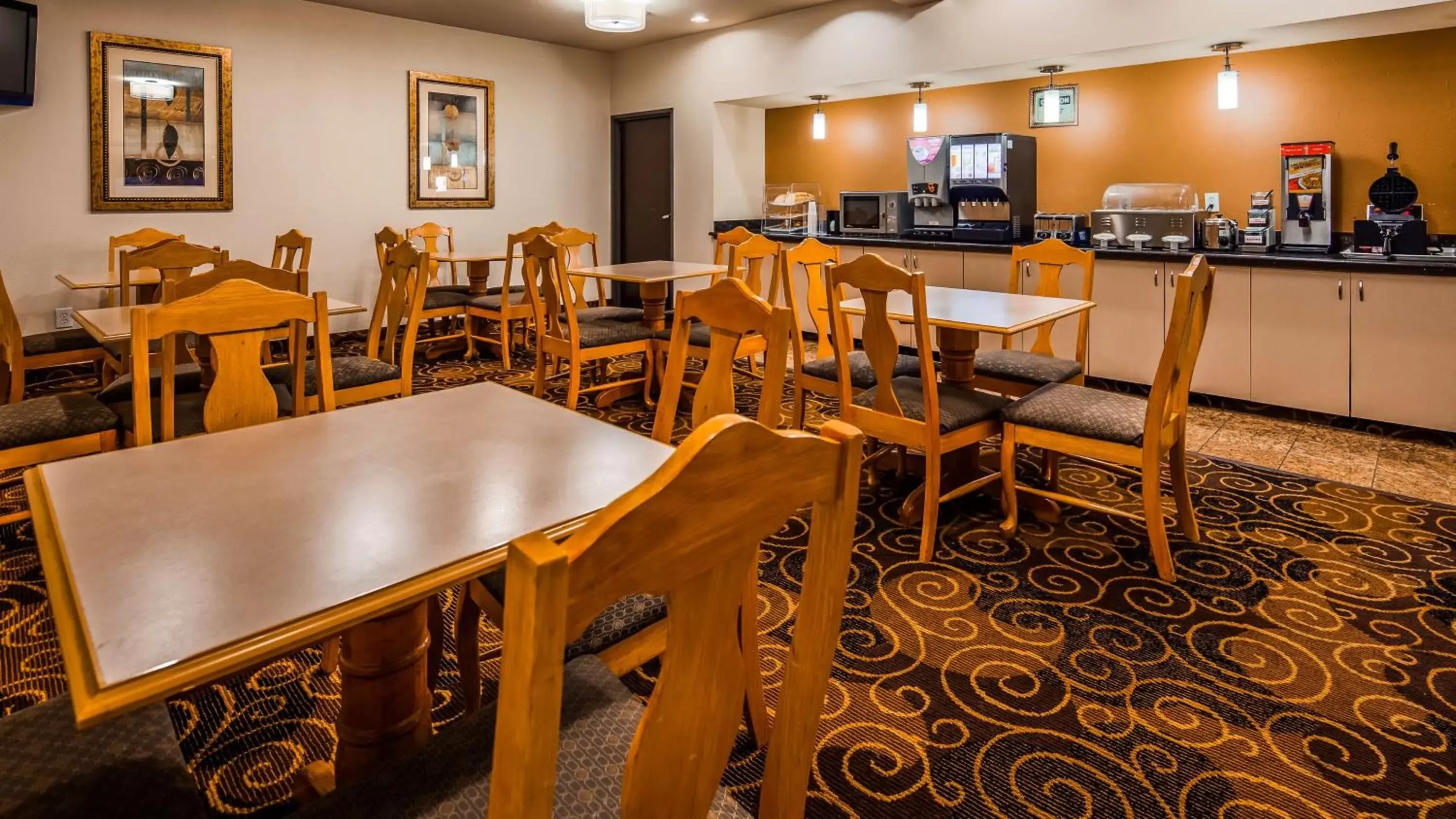 Restaurant/Places to Eat in Best Western Northwest Inn