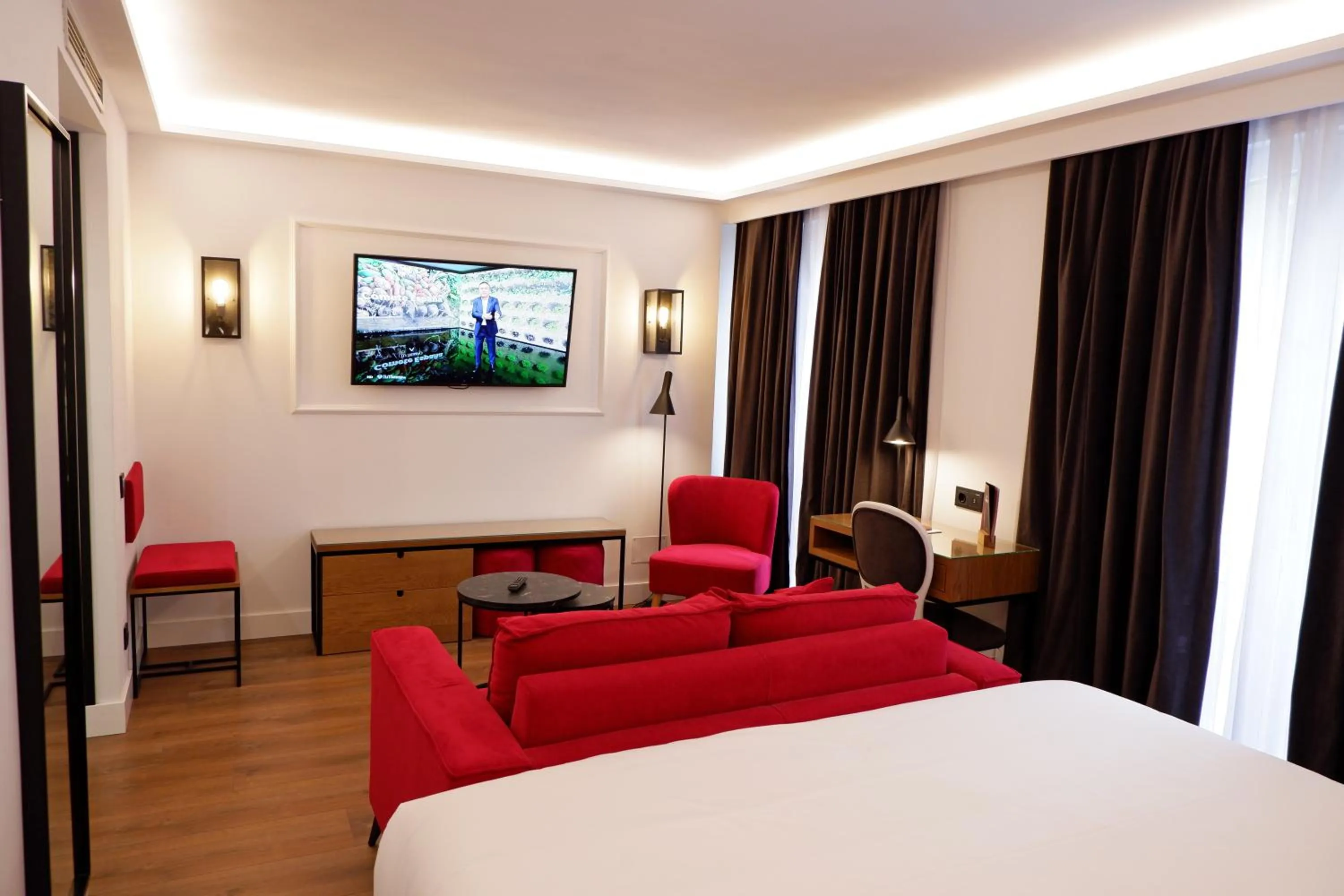 Decorative detail, Bed in Hotel Colón Plaza