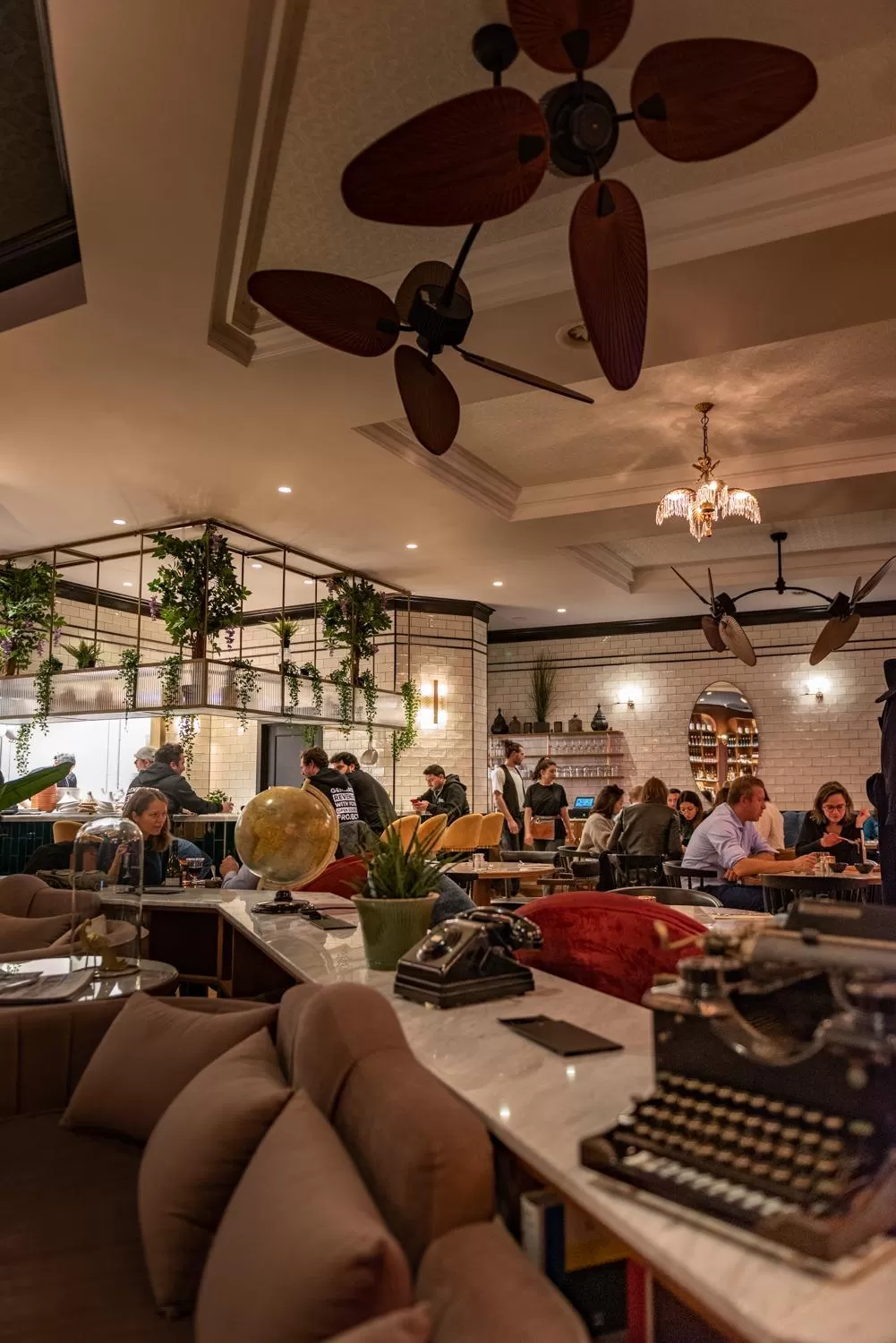 Restaurant/places to eat in Craves