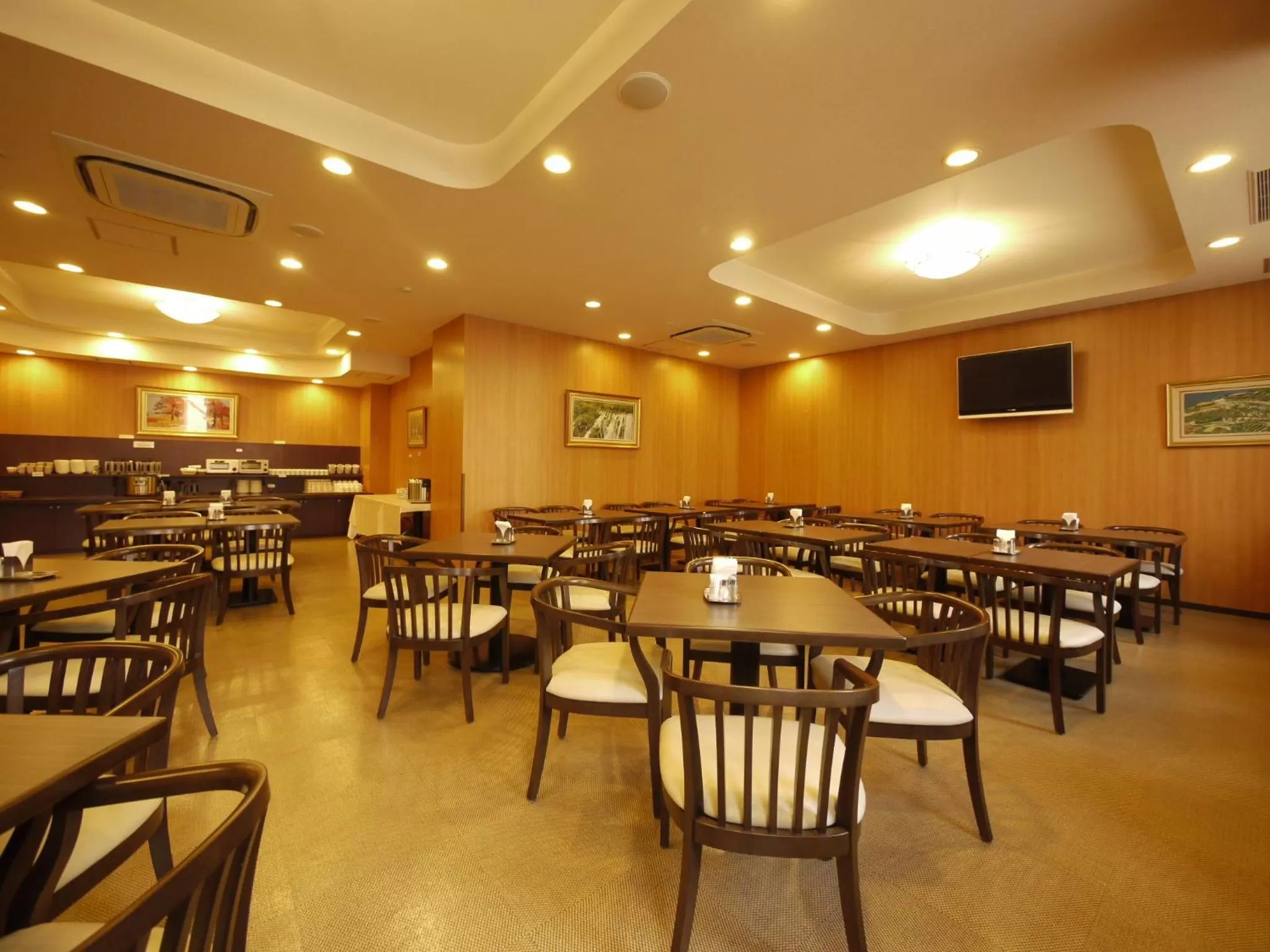 Restaurant/places to eat in Hotel Route-Inn Saga Ekimae