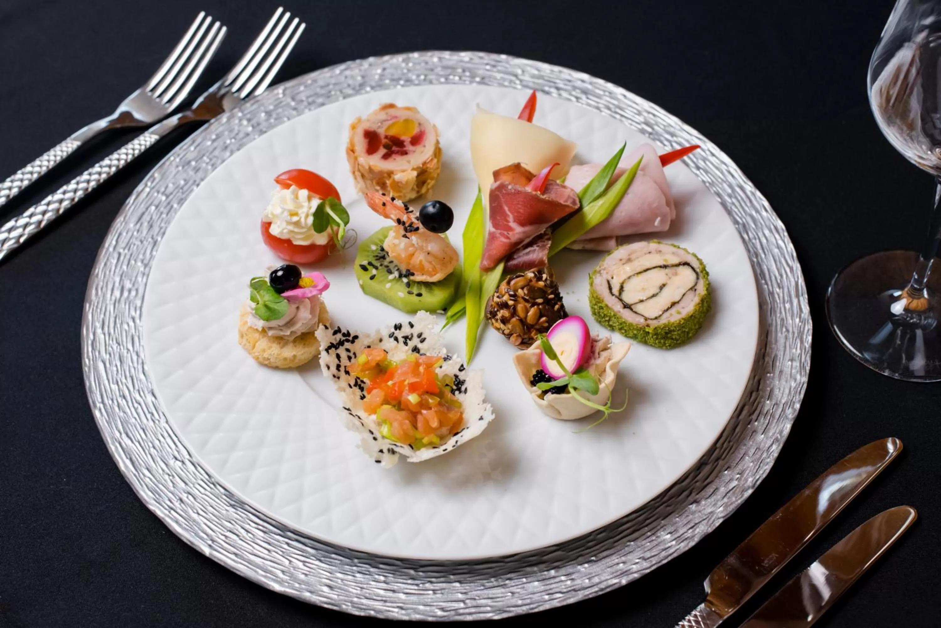 Restaurant/places to eat in Hotel Oxford By TimHotels