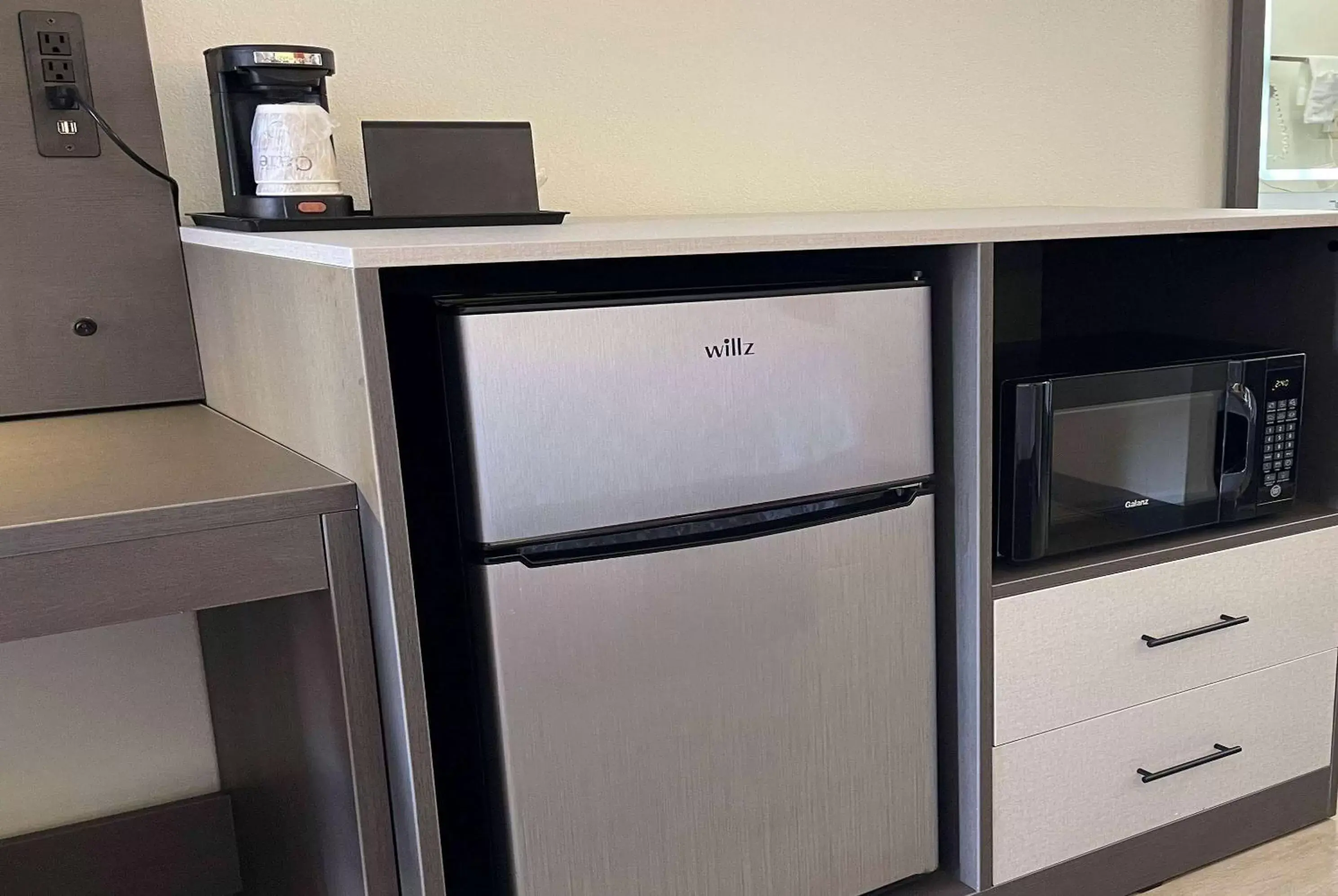 Photo of the whole room in Ramada by Wyndham Harrisonburg Photo of the whole room in Ramada by Wyndham Harrisonburg