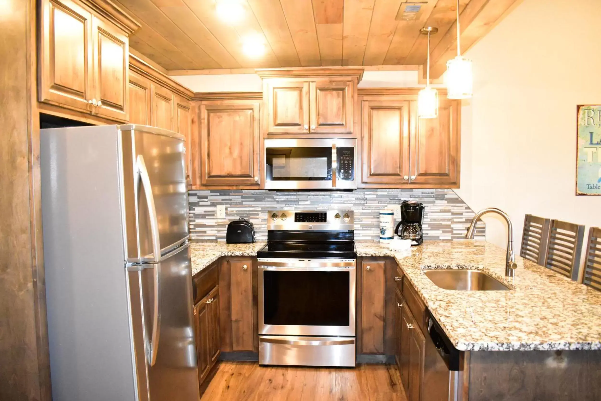 Kitchen or kitchenette, Kitchen/Kitchenette in Table Rock Resorts at Indian Point