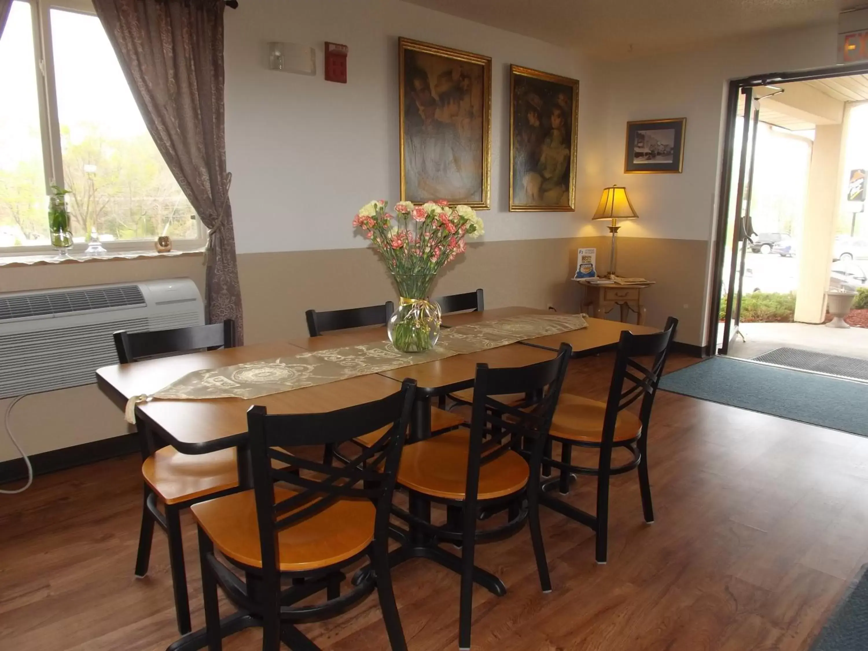 Super 8 by Wyndham Sidney NY Super 8 by Wyndham Sidney NY