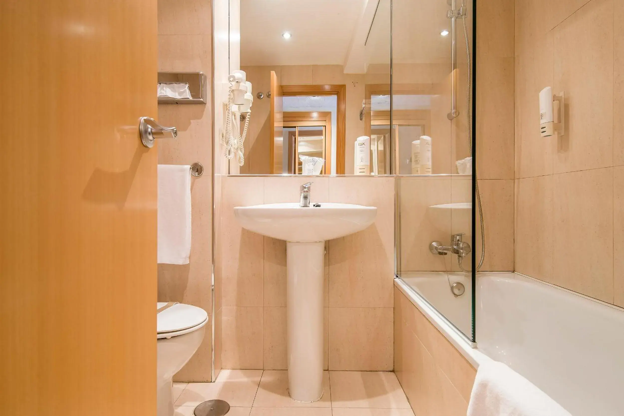 Bathroom in Infanta Mercedes