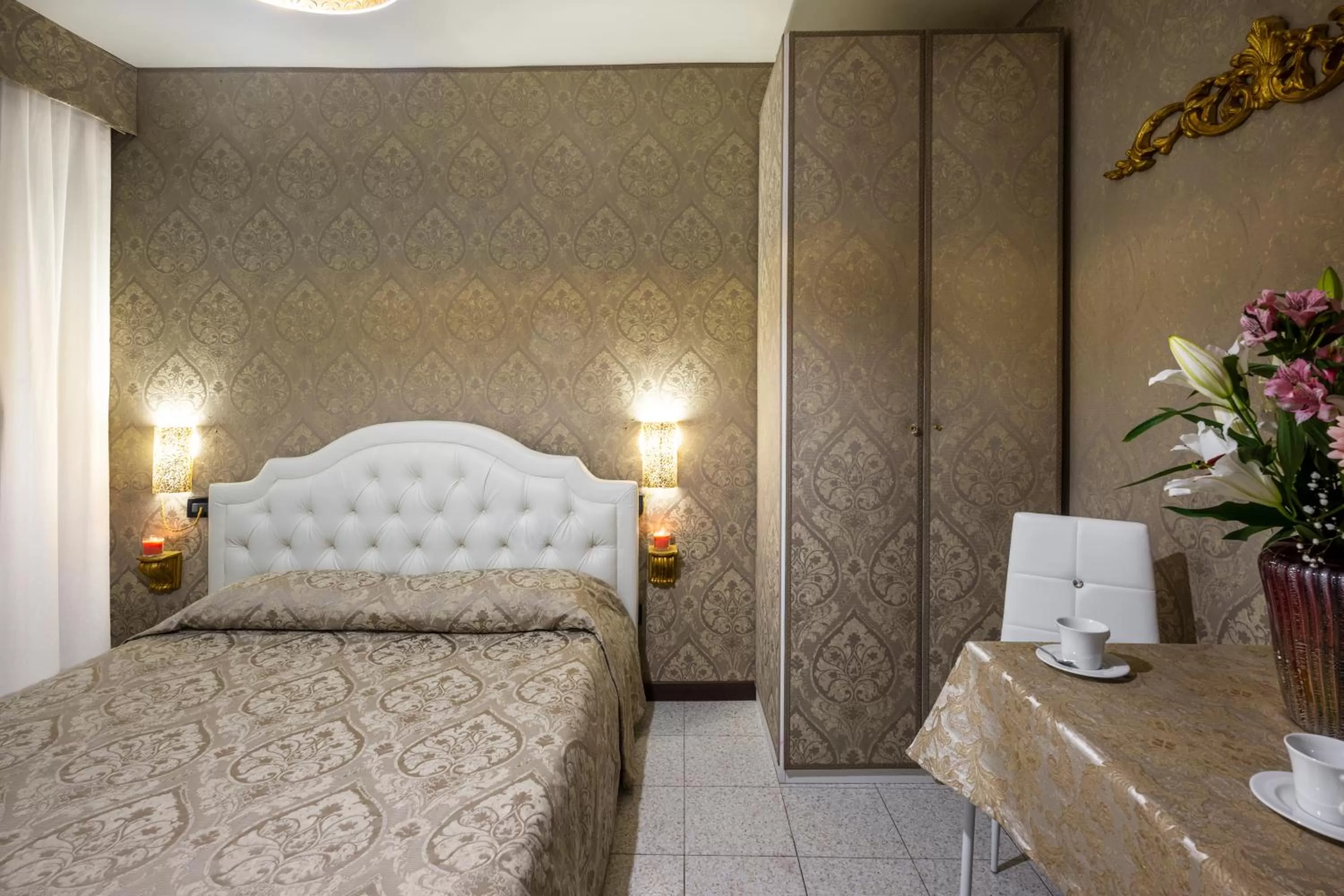 Bed in Hotel Apostoli Garden