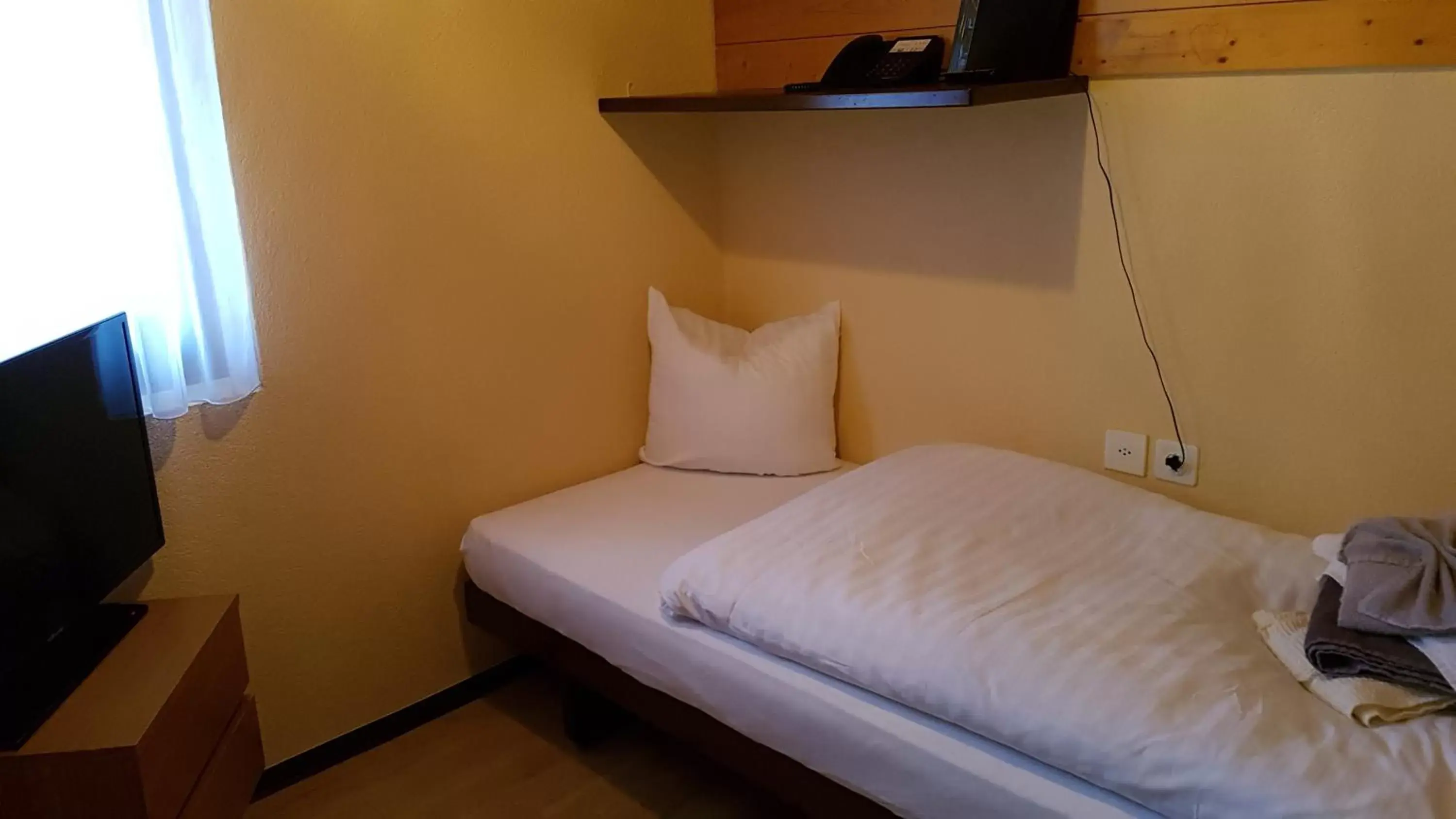 Photo of the whole room, Bed in Hotel Europa Guest House