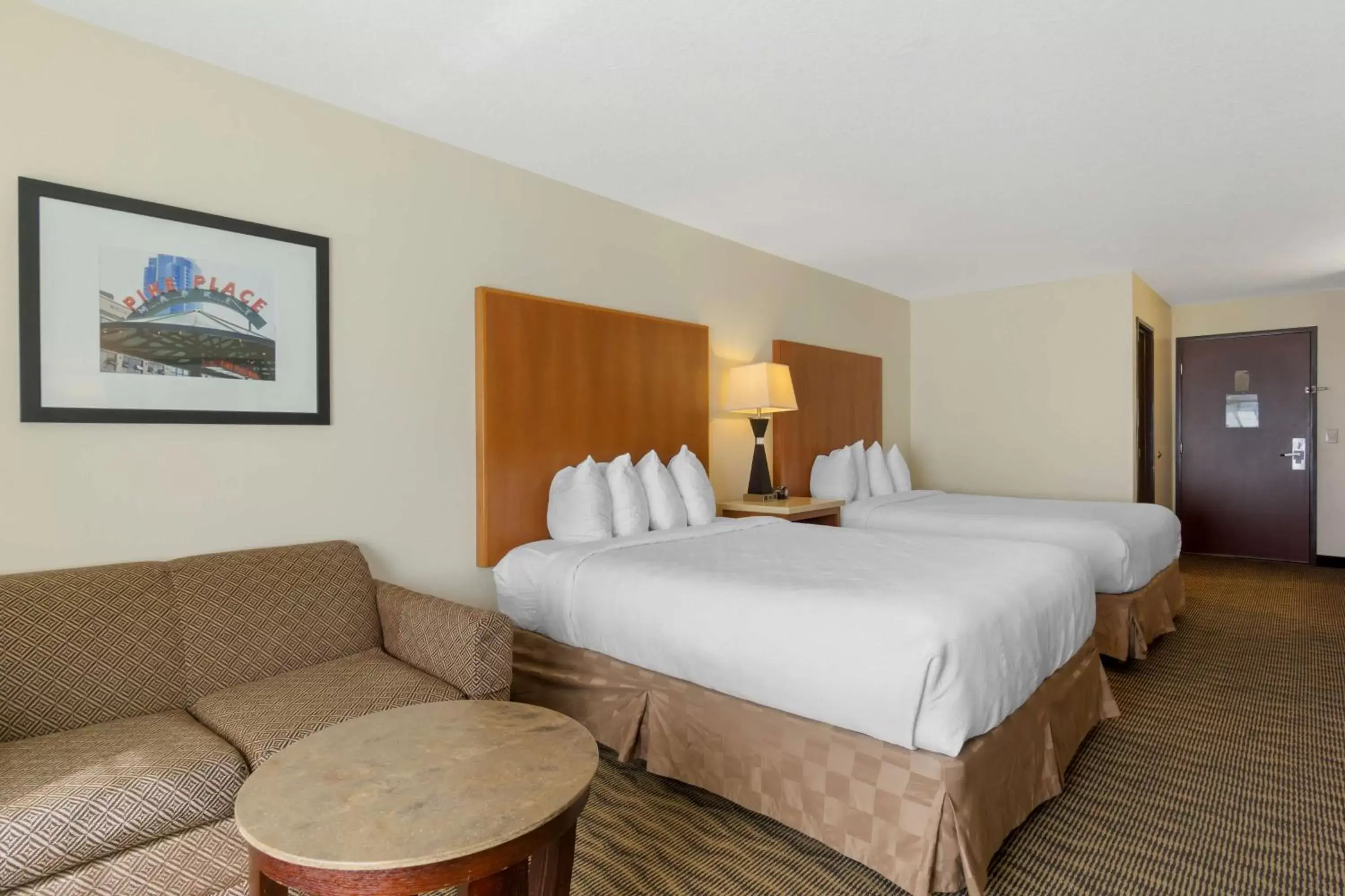 Bedroom, Bed in Best Western Plus Park Place Inn & Suites