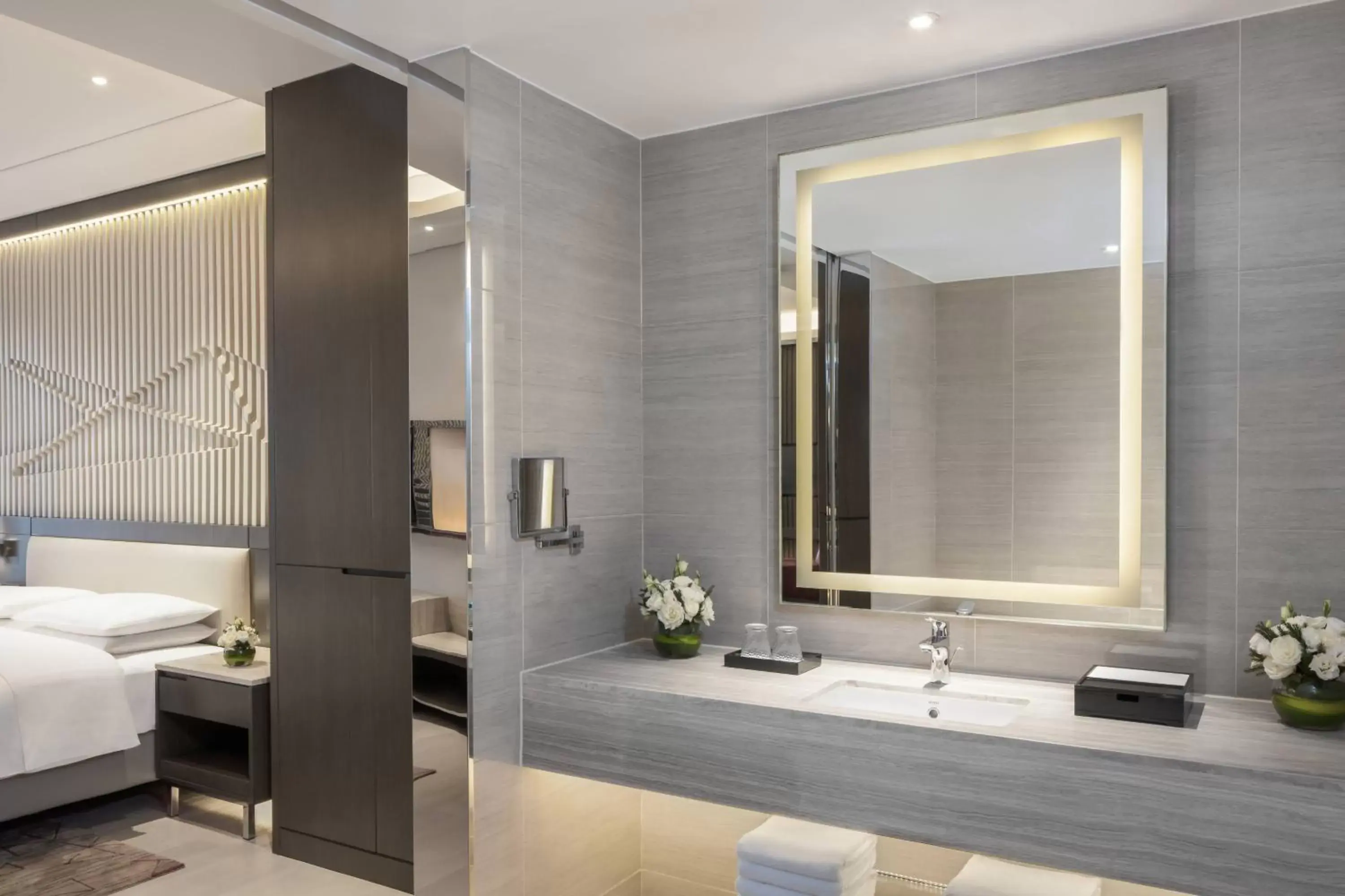 Bathroom in Courtyard by Marriott Tianjin Hongqiao