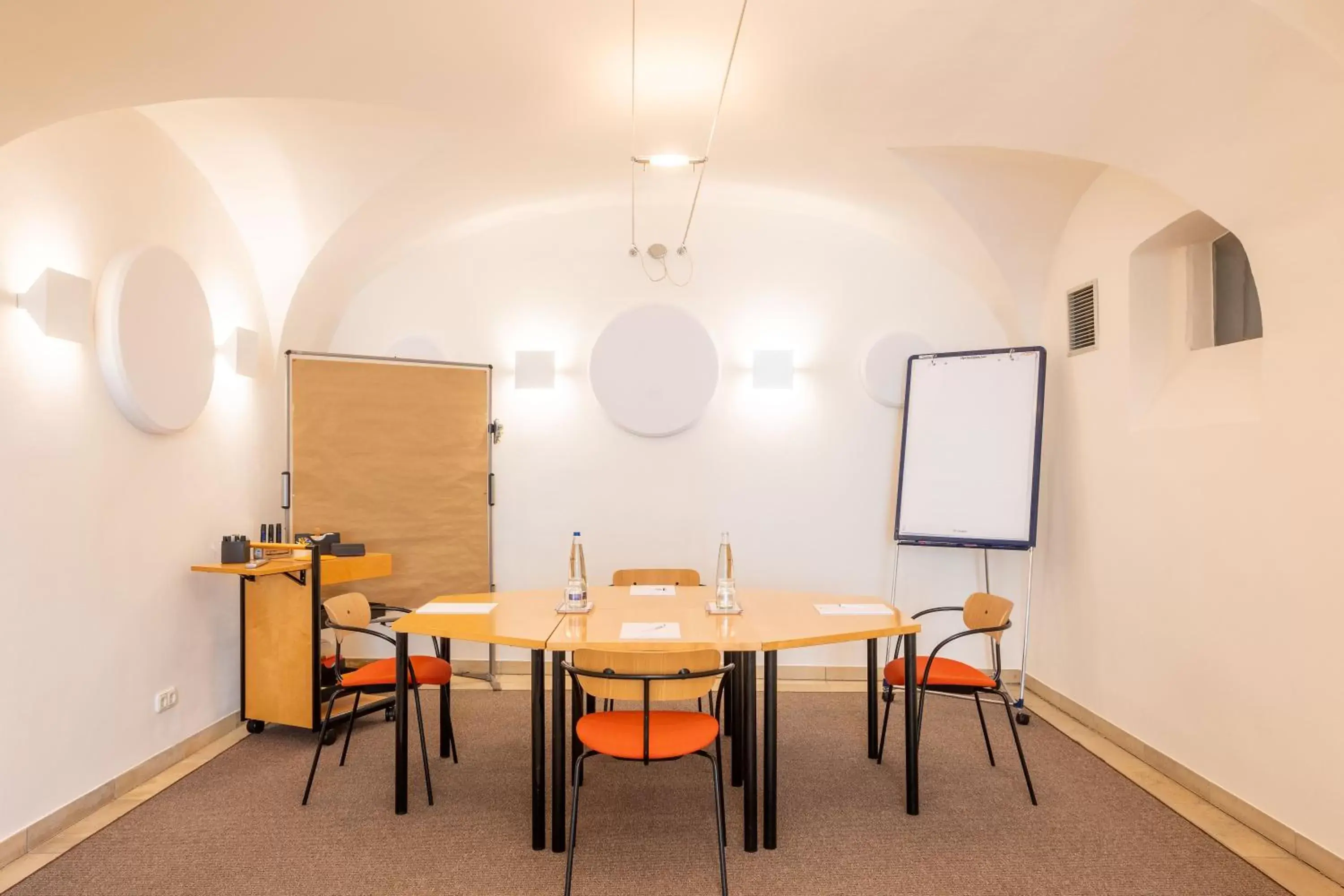 Meeting/conference room, Dining Area in Hotel Klostergasthof