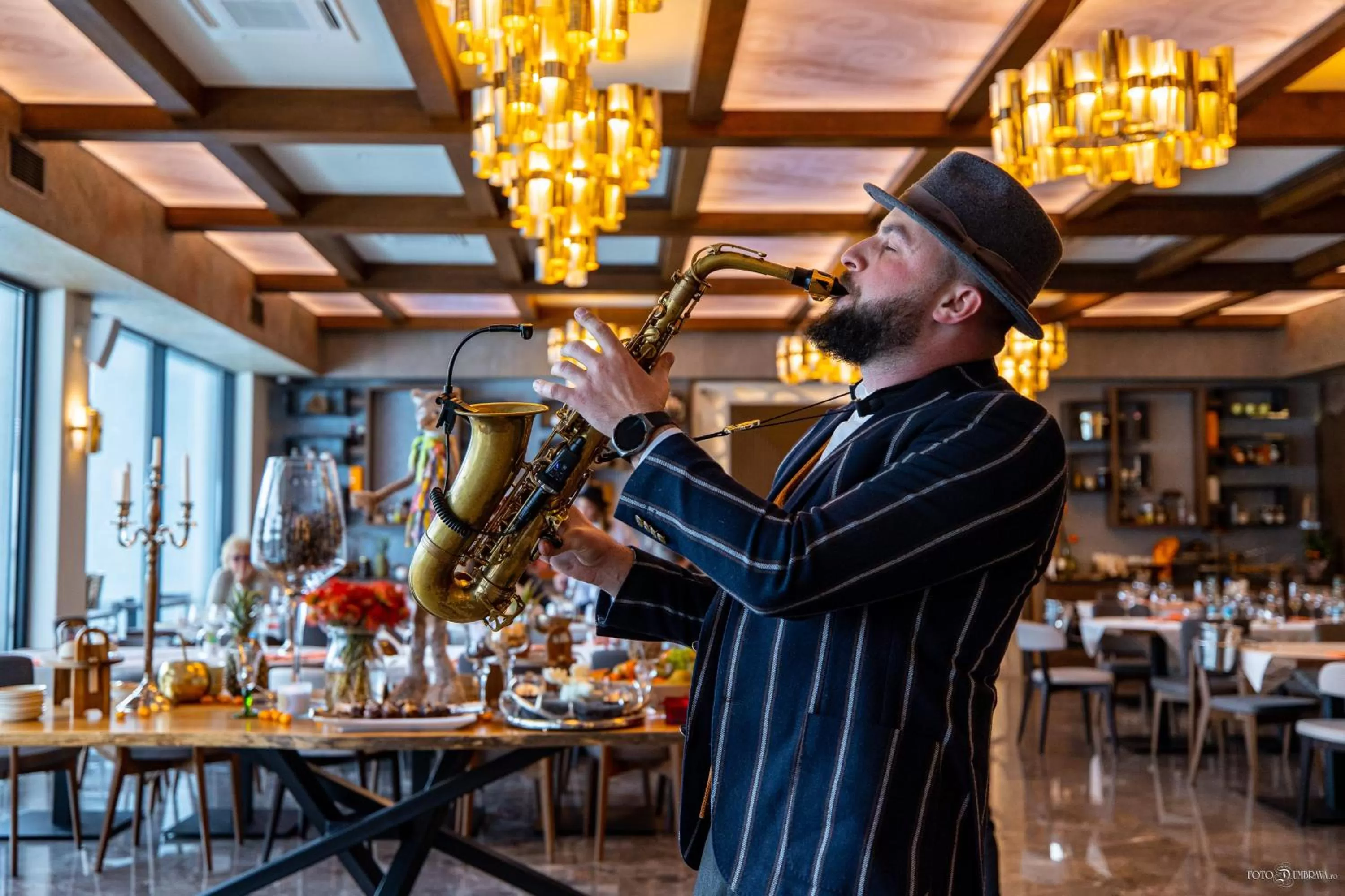 Restaurant/places to eat in Hotel Belmont