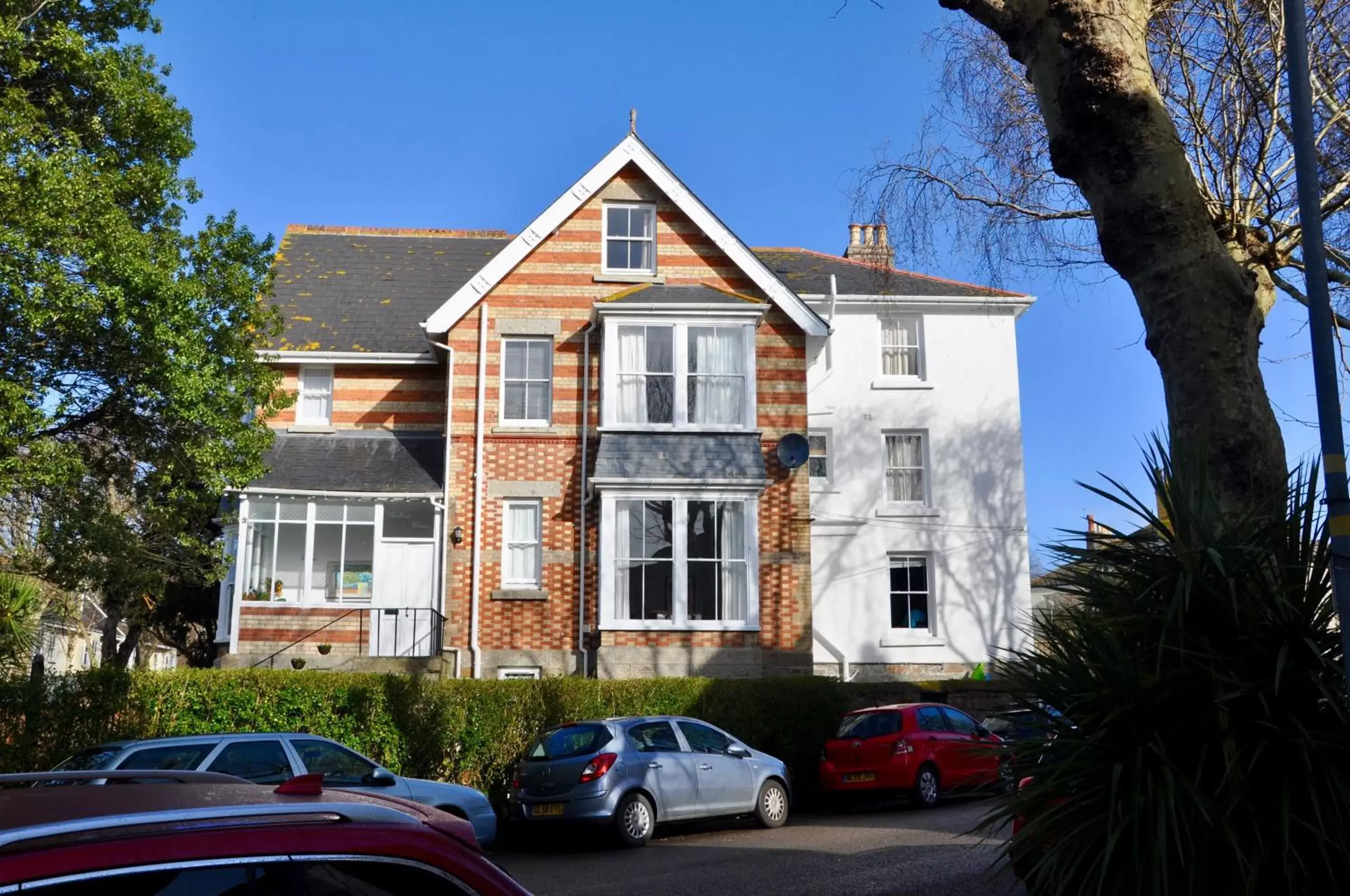 Property Building in Holbein House