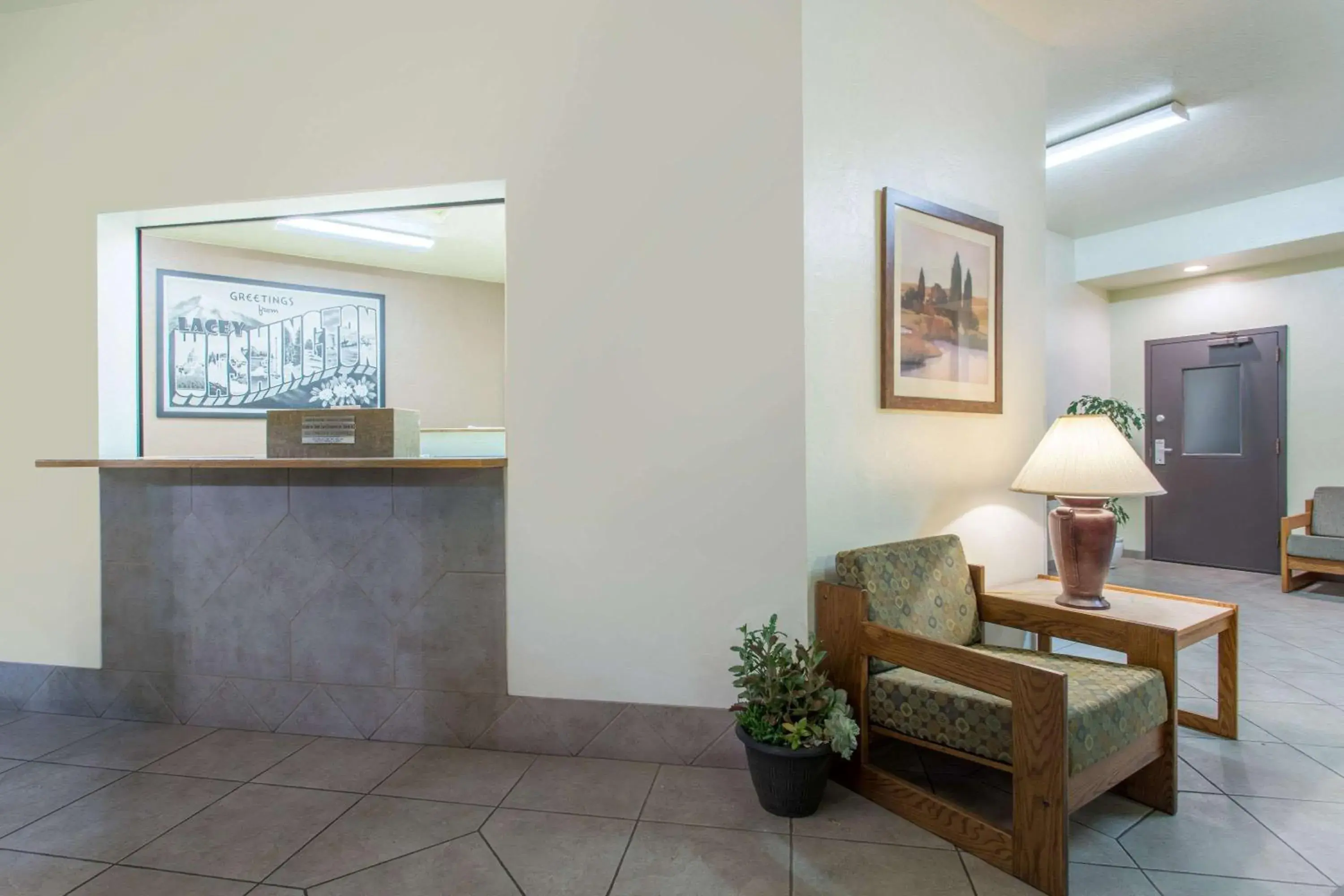 Lobby or reception, Lobby/Reception in Super 8 by Wyndham Lacey Olympia Area