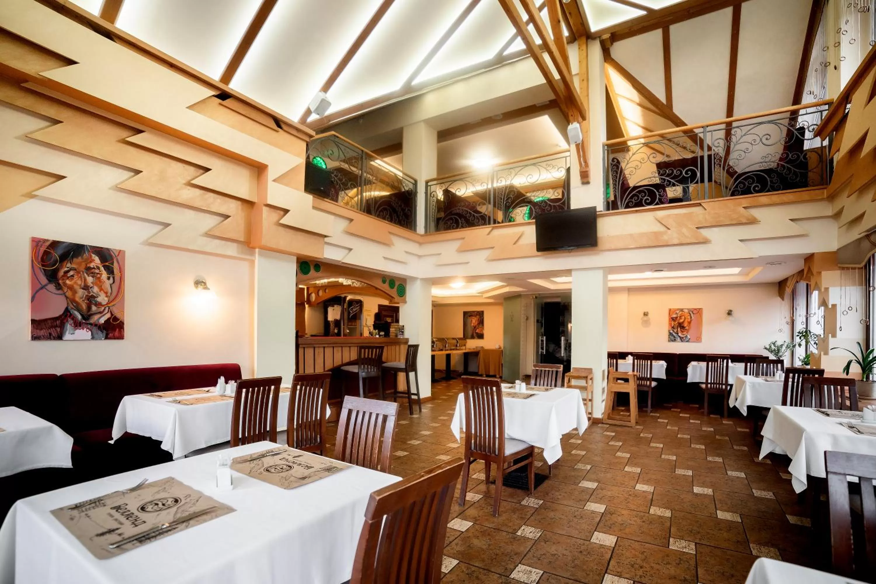 Restaurant/Places to Eat in Wellland Hotel