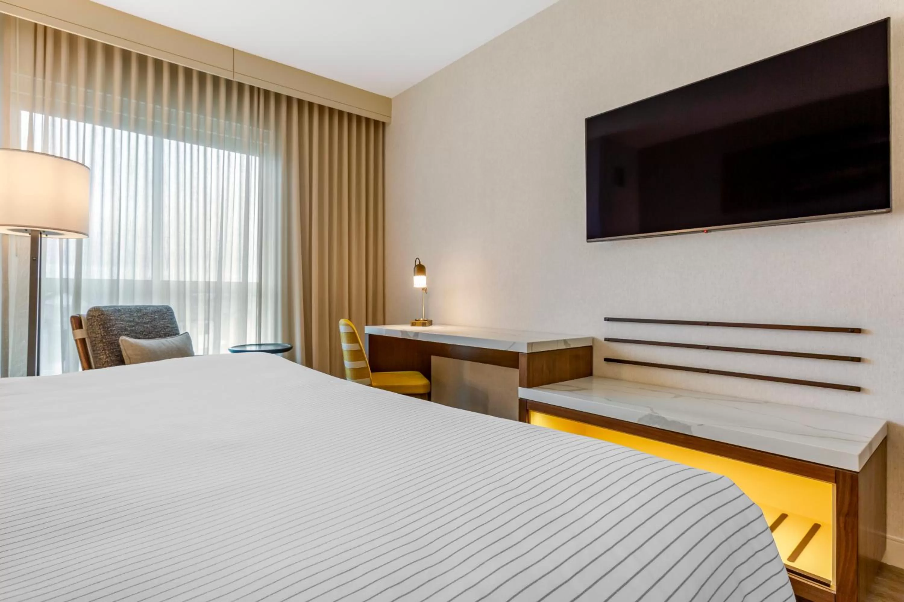 Bed in Cambria Hotel Sonoma Wine Country