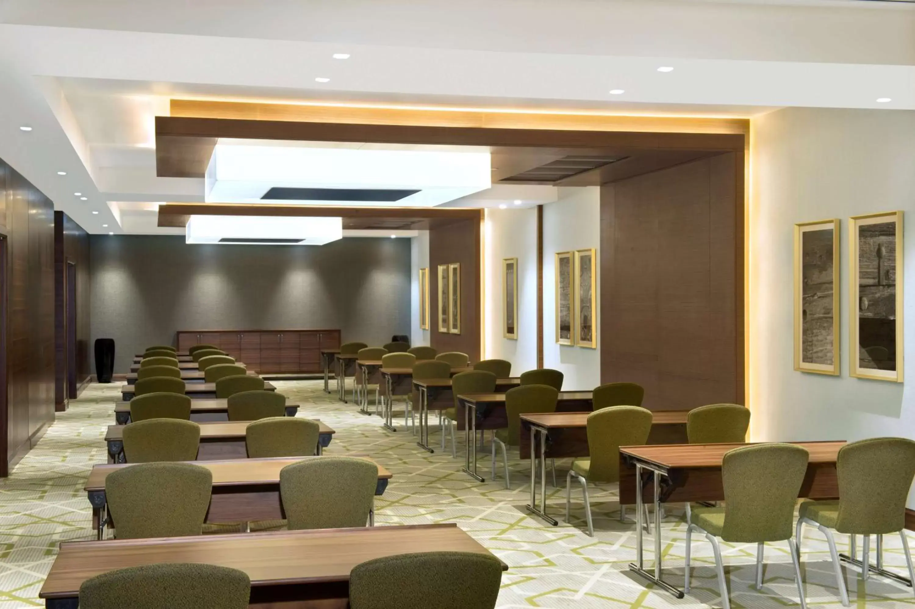 Meeting/conference room in Hilton Garden Inn Dubai Al Muraqabat - Deira