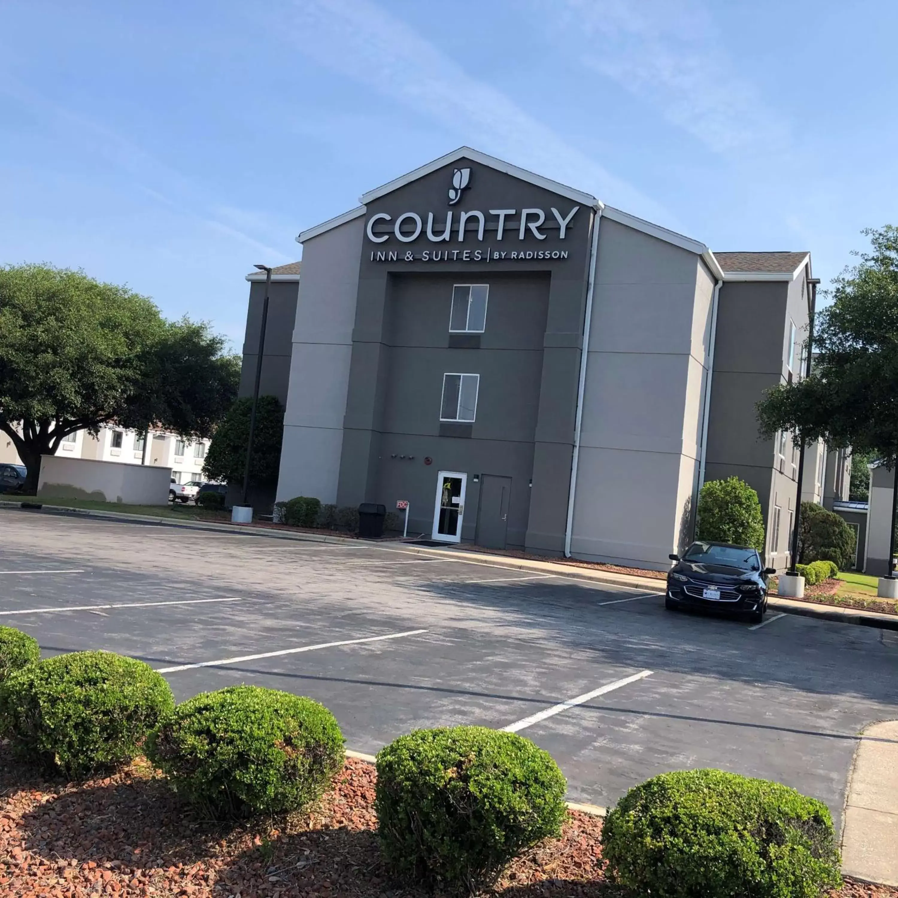 Property Building in Country Inn & Suites by Radisson, Fayetteville I-95, NC