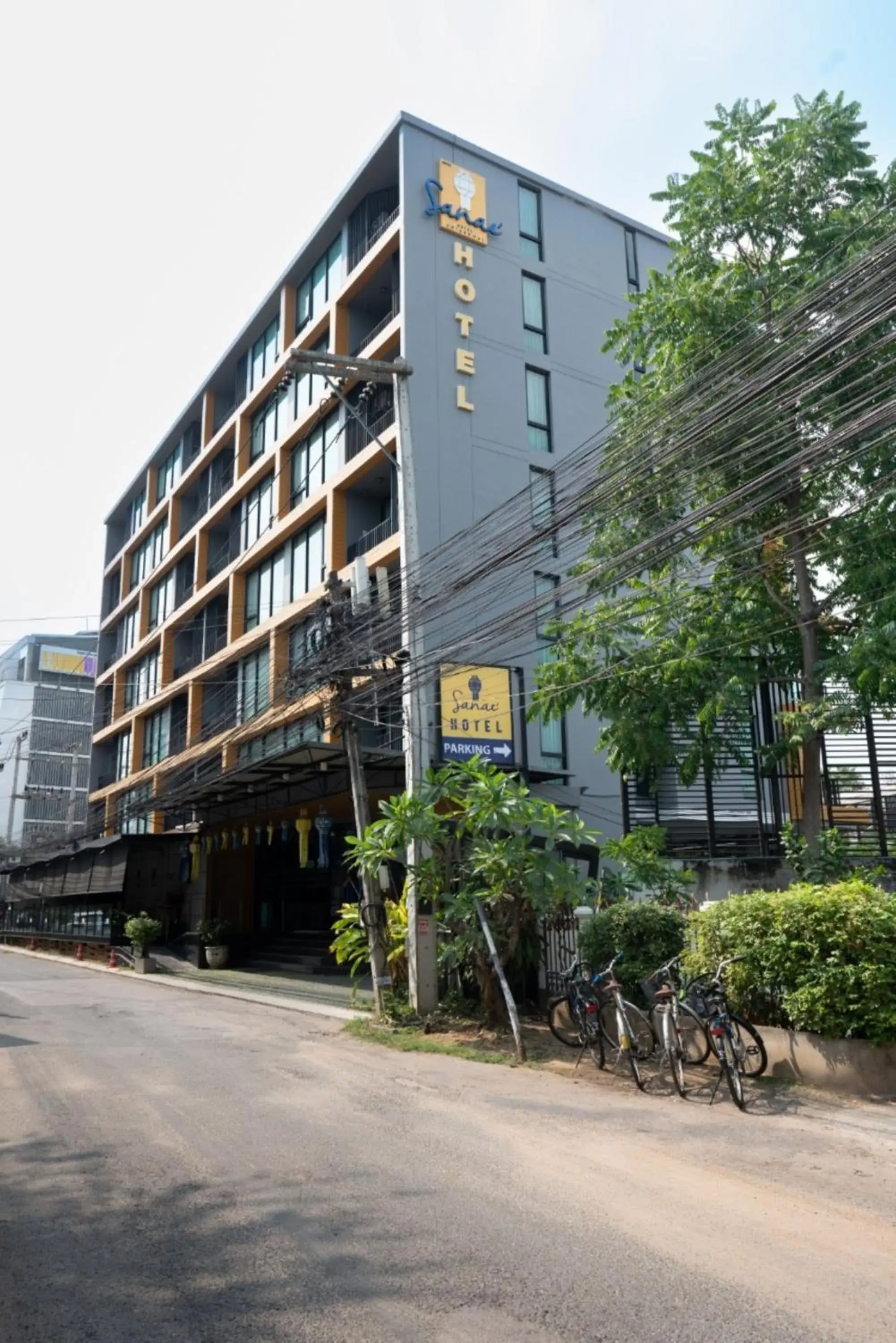 Property Building in Sanae' Hotel Chiang Mai