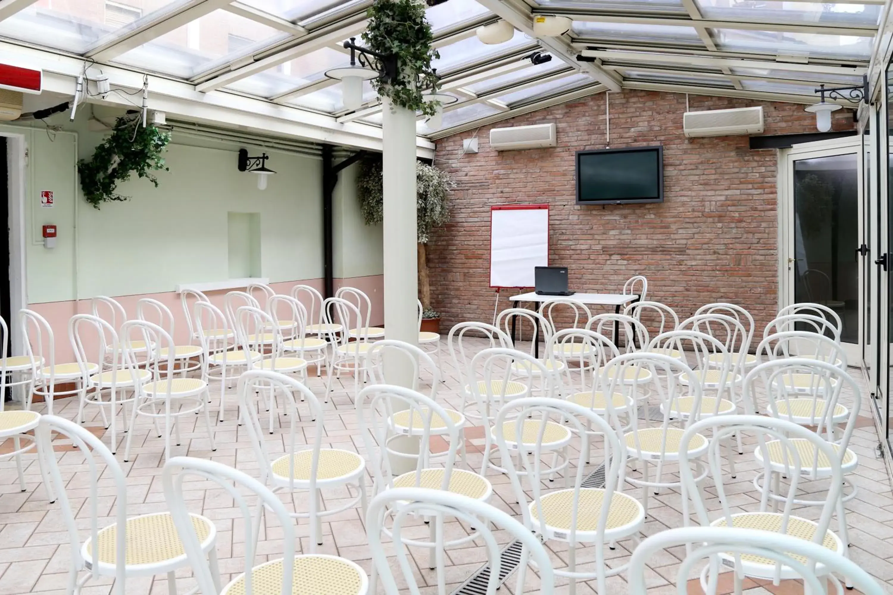 Area and facilities, Banquet Facilities in Hotel Mantegna Stazione