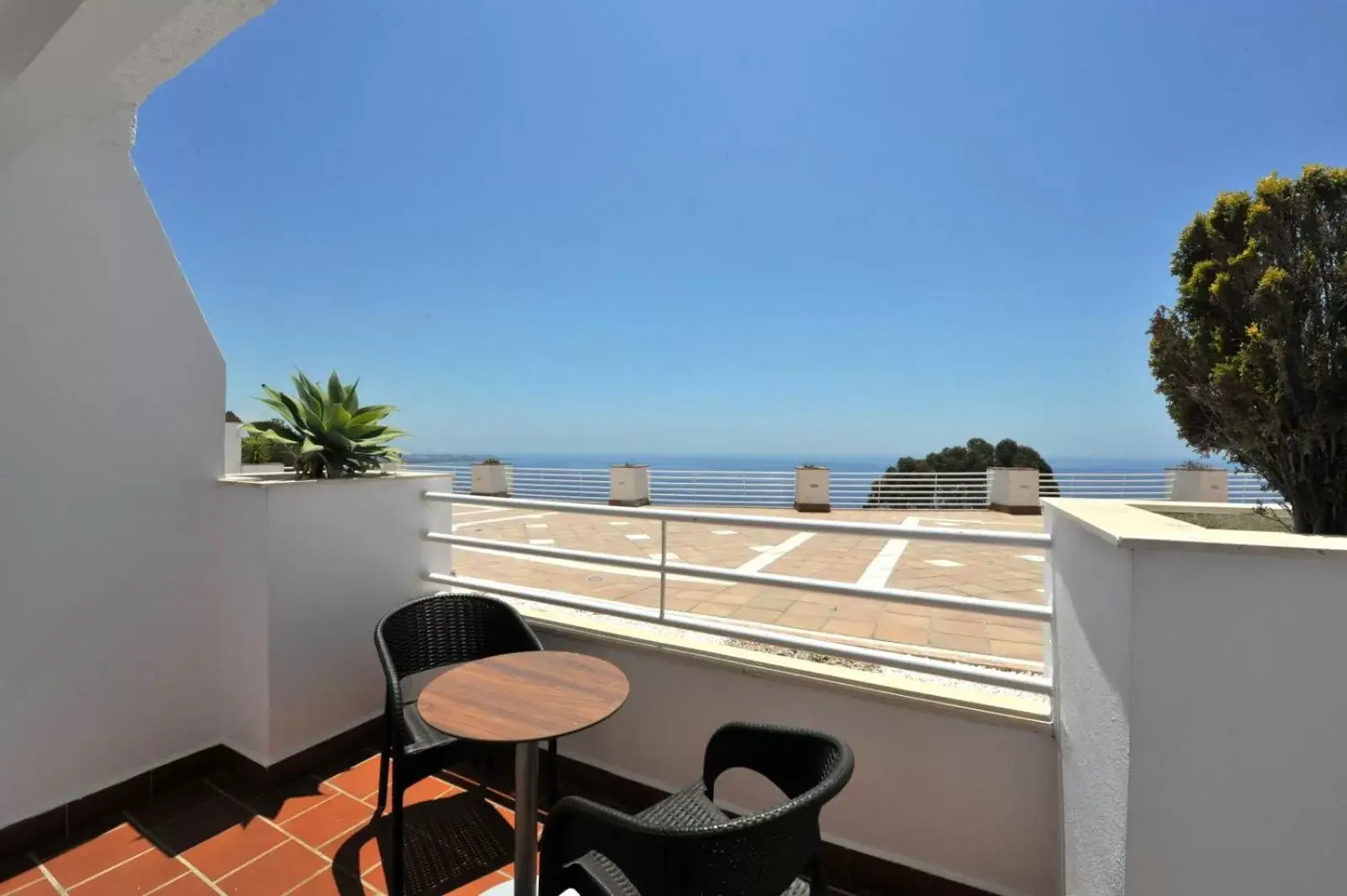 Sea view, Balcony/Terrace in Hotel Salobreña Suites