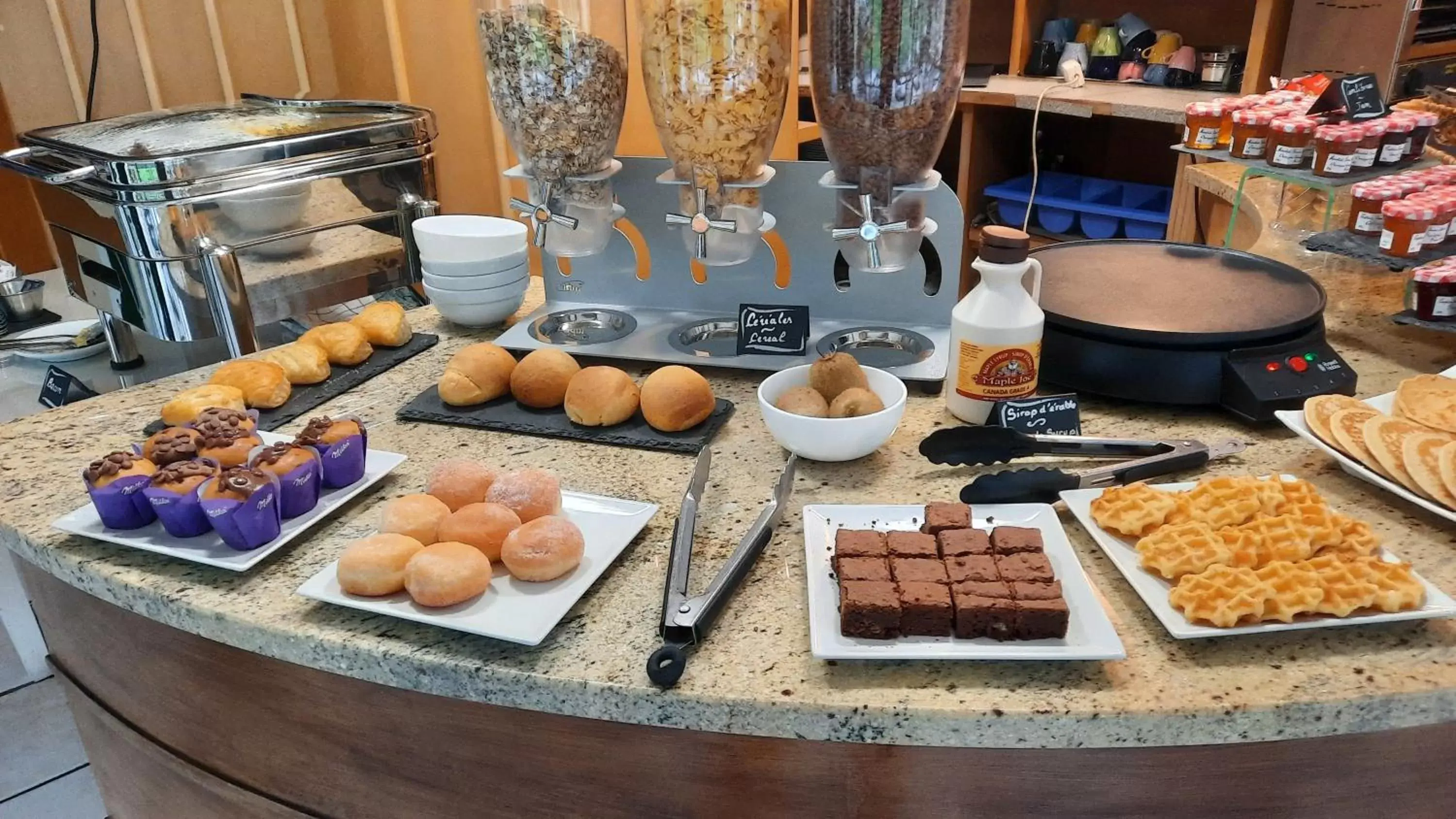 Breakfast in Best Western Gemenos en Provence