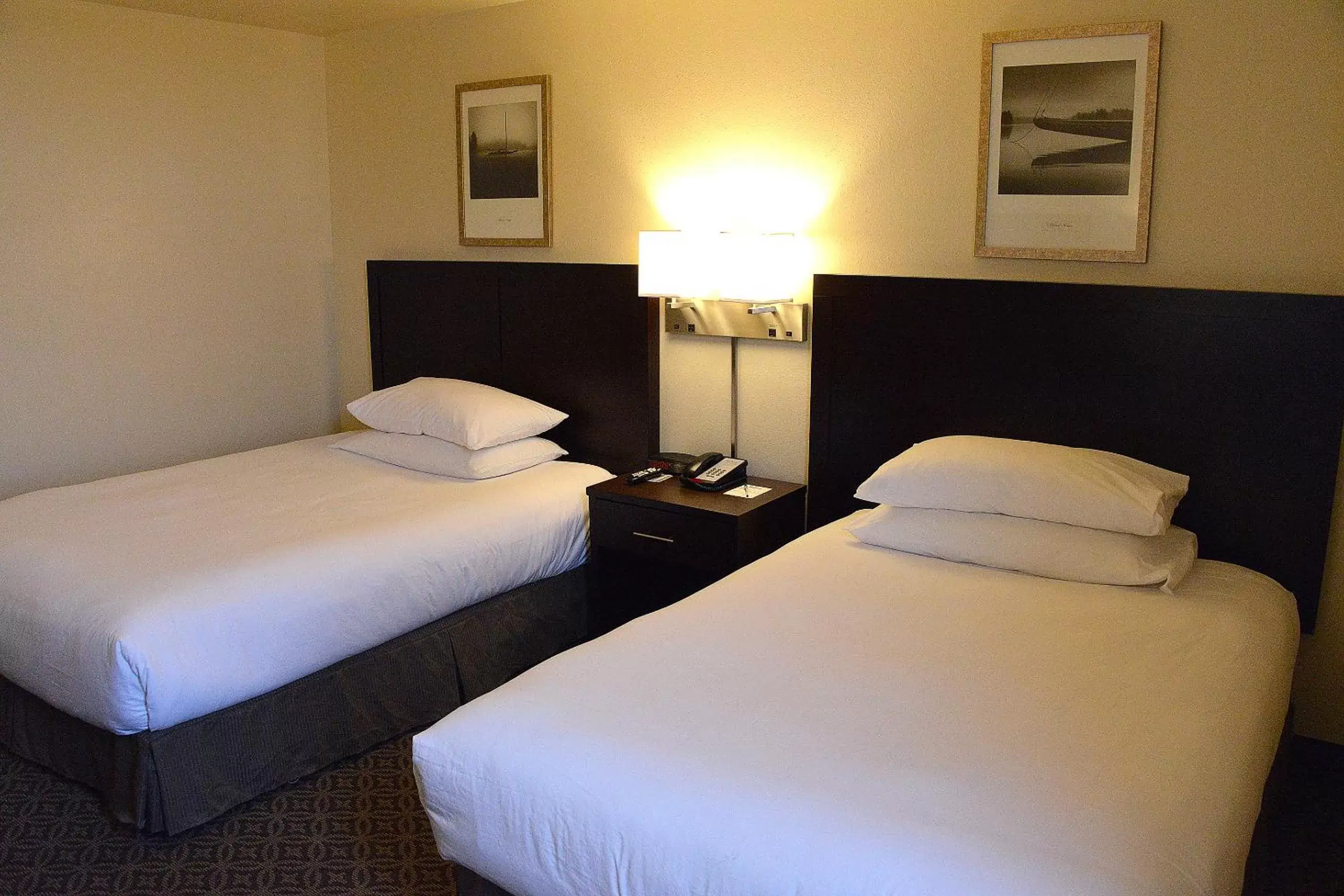 Photo of the whole room, Bed in The Great Falls Inn By Riversage