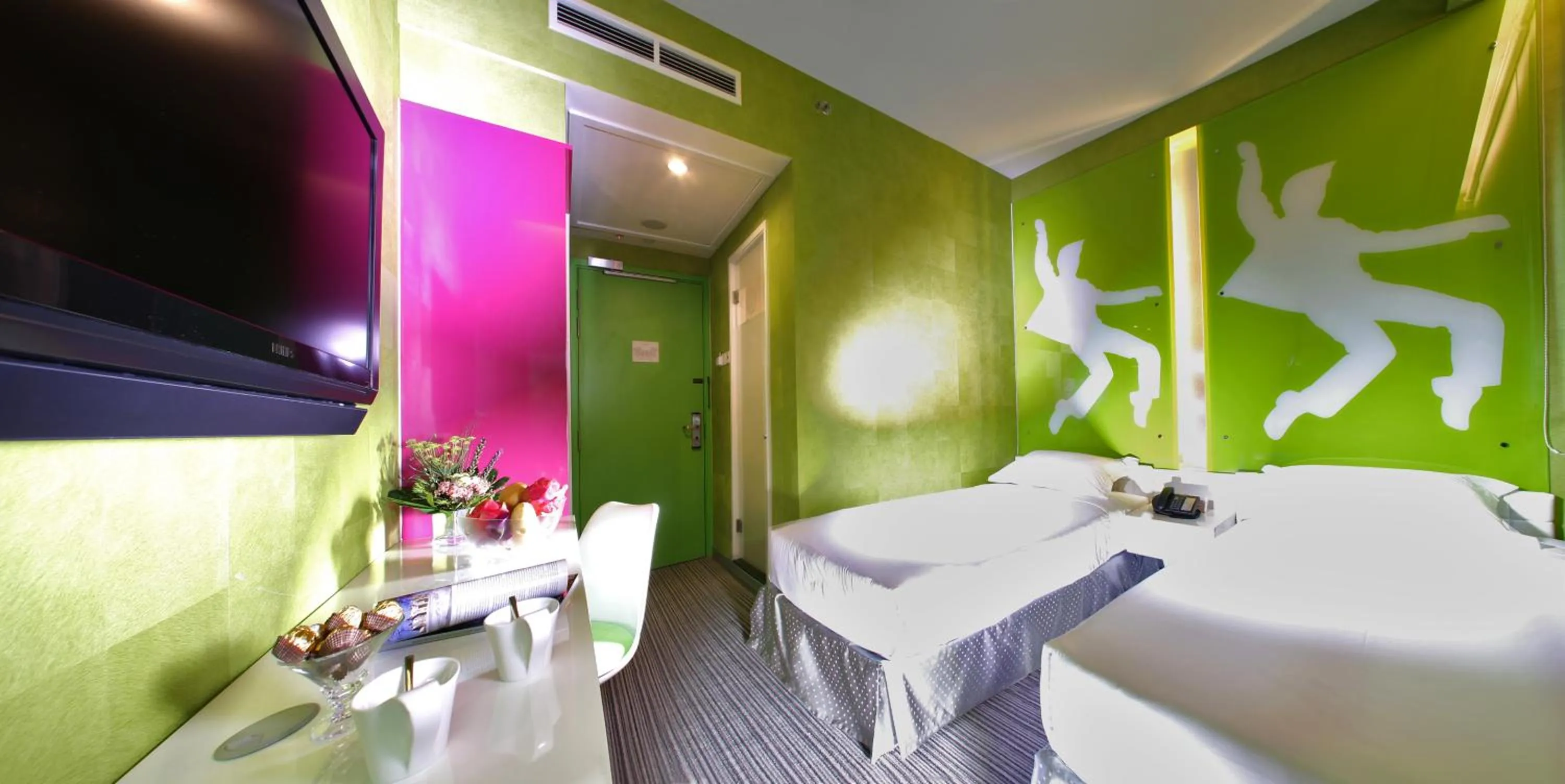 Premium Double or Twin Room in Hotel Re! @ Pearl's Hill
