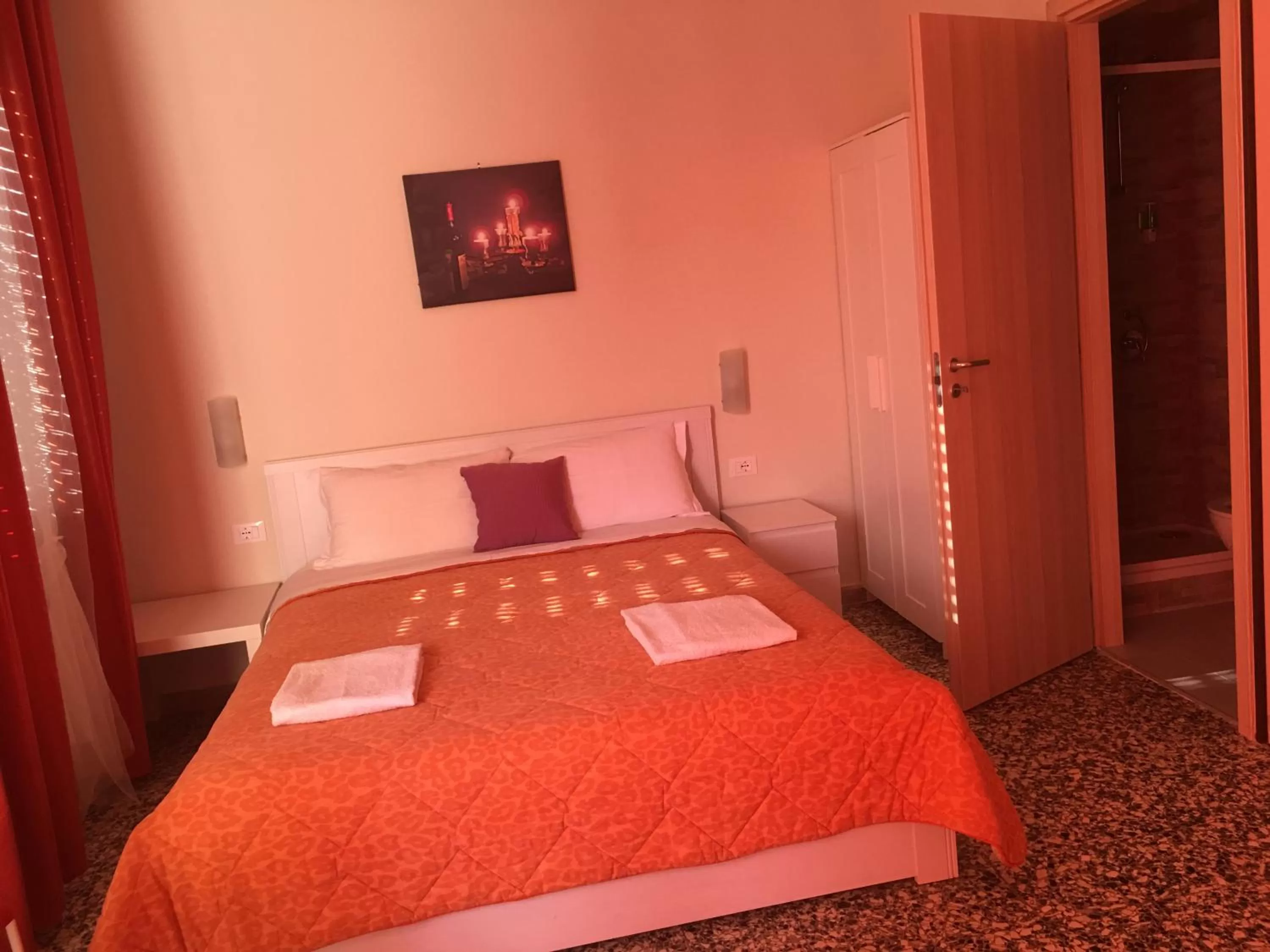 Bathroom, Bed in Aliante B&B