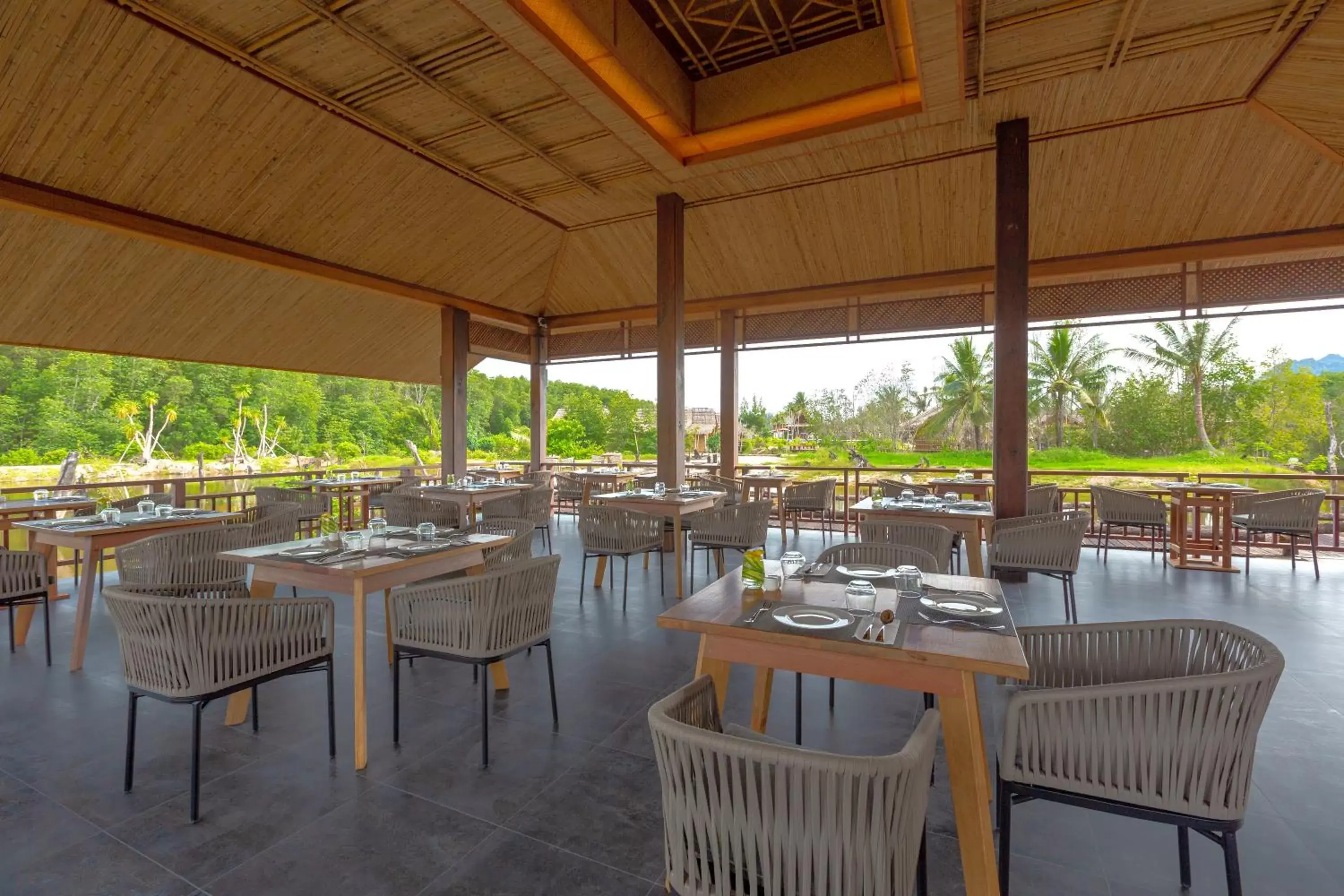 Restaurant/places to eat in Venice Krabi Villa Resort Restaurant/places to eat in Venice Krabi Villa Resort