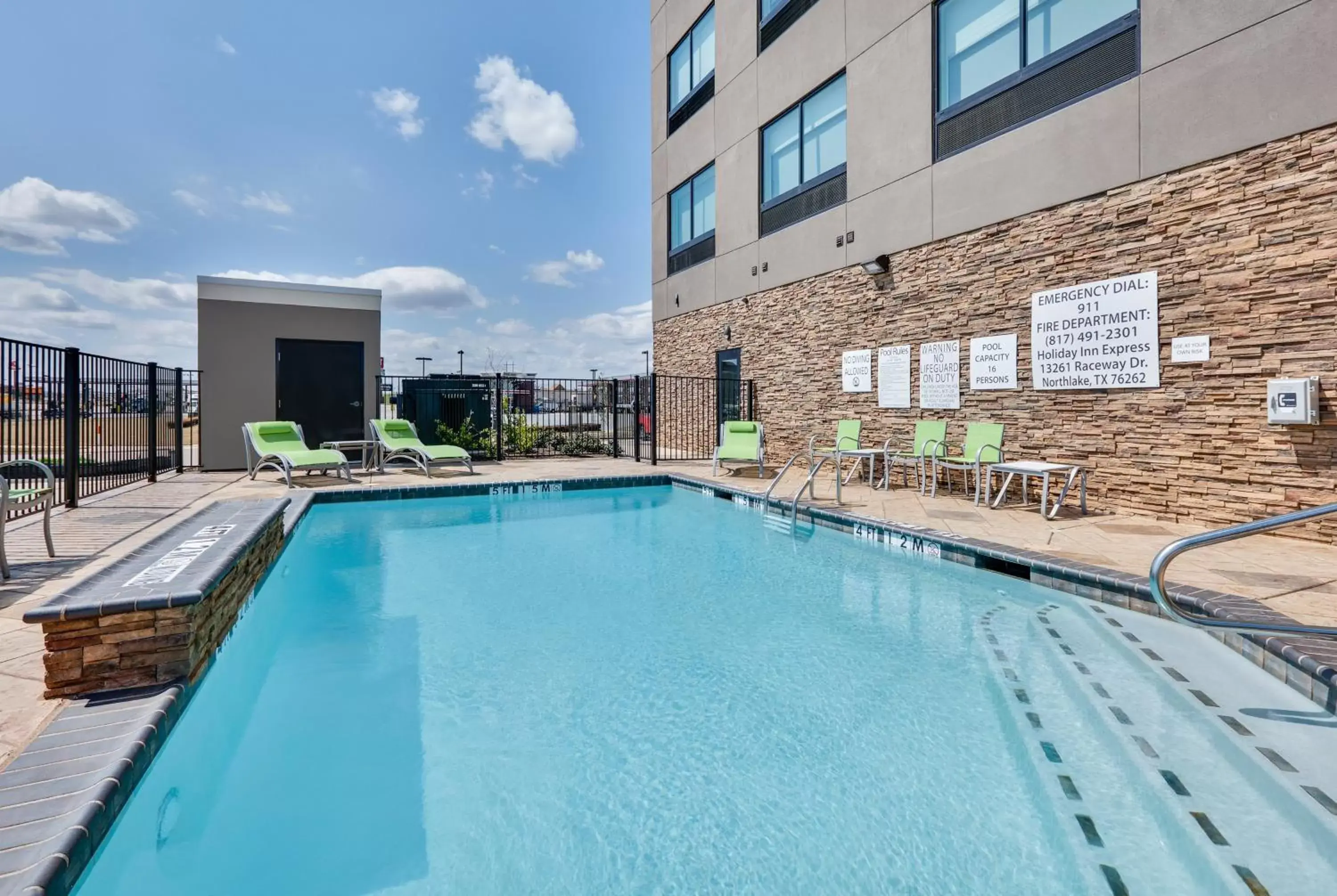 Swimming Pool in Holiday Inn Express & Suites Fort Worth North - Northlake, an IHG Hotel