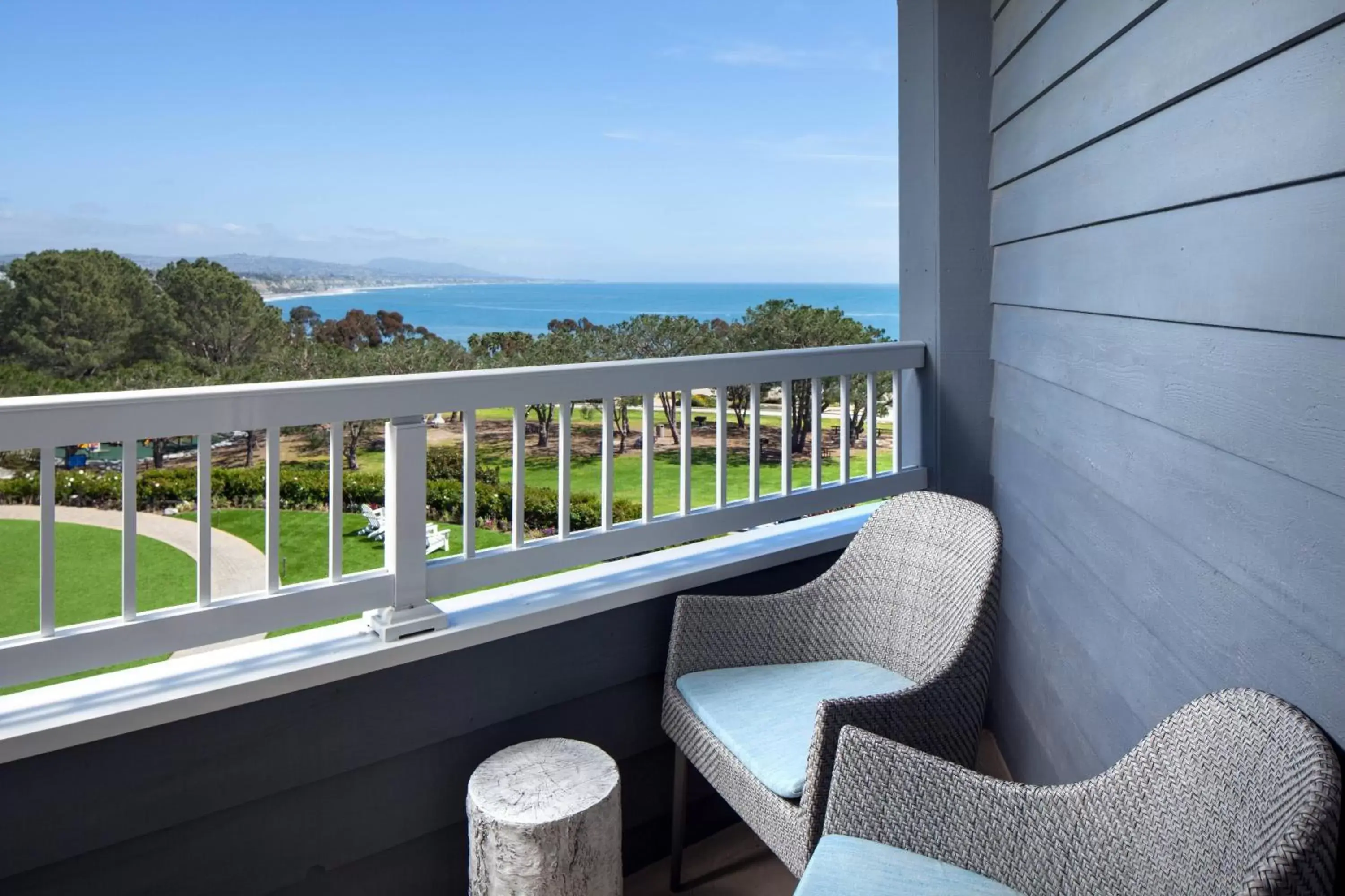 Photo of the whole room, Balcony/Terrace in Laguna Cliffs Marriott Resort & Spa