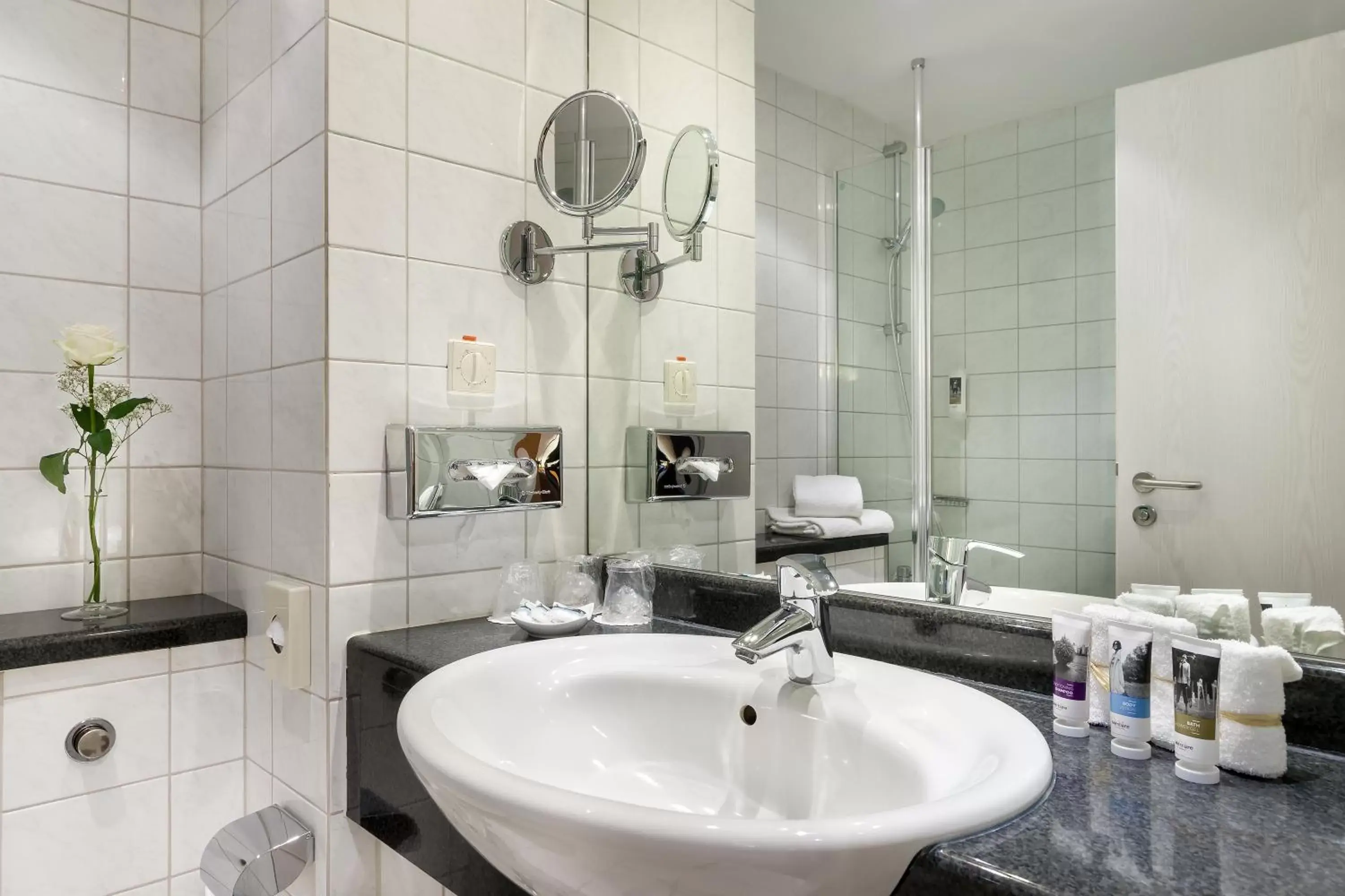 Photo of the whole room, Bathroom in Mercure Hotel Ingolstadt